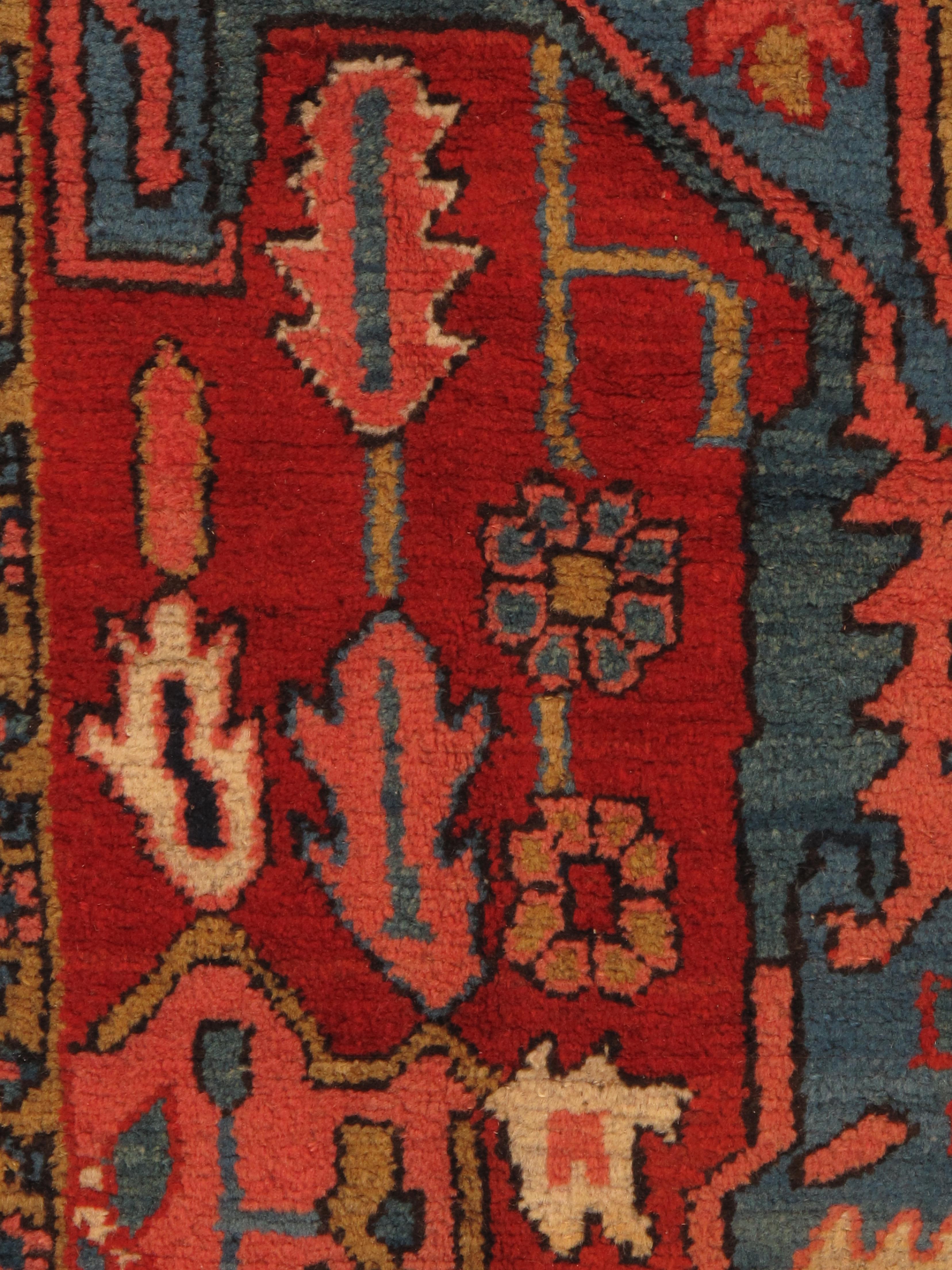 Heriz Serapi Antique Persian Serapi Carpet Handmade Wool Oriental Rug, Red, Ivory, Light Blue For Sale
