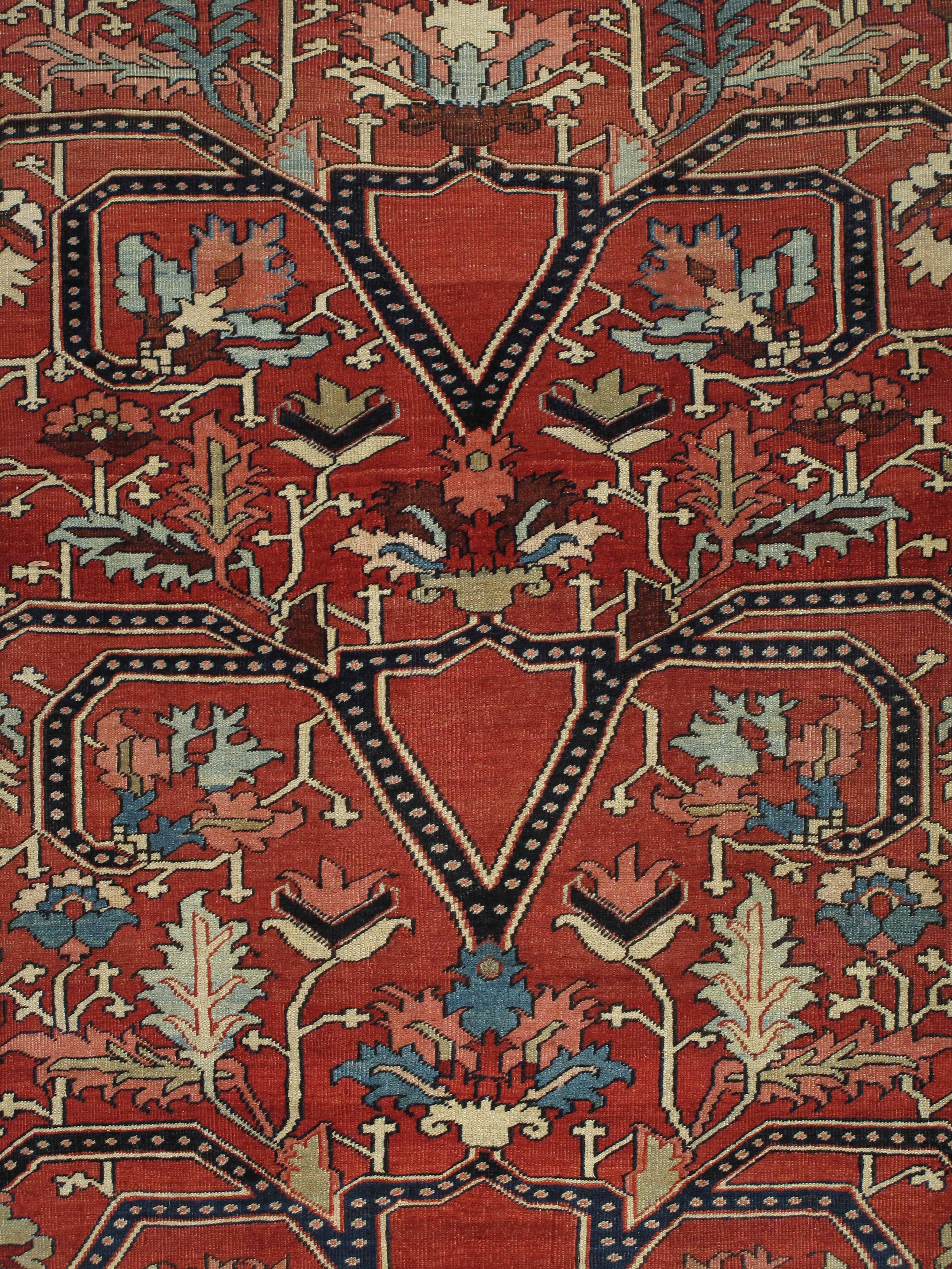 Les tapis anciens Serapi sont l'un des tapis les plus recherchés, en particulier en Amérique et en Angleterre, depuis de nombreuses années. Les tapis anciens de Bigli sont très prisés, en particulier dans les grandes villes américaines. Les tapis