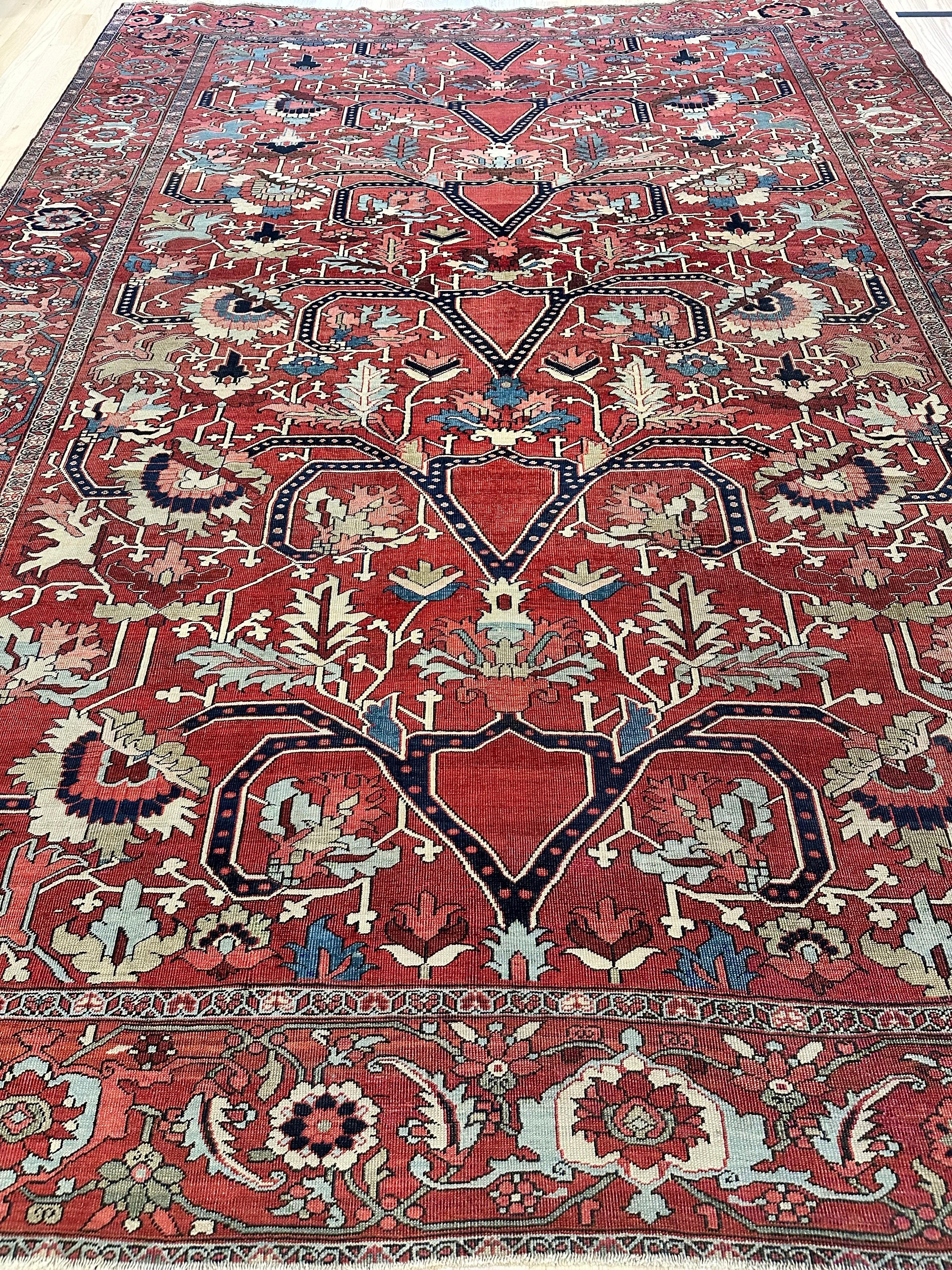 Antiker persischer Serapi-Teppich, handgefertigter orientalischer Teppich aus Wolle, Rost, Elfenbein, Hellblau, Hellblau im Angebot 1