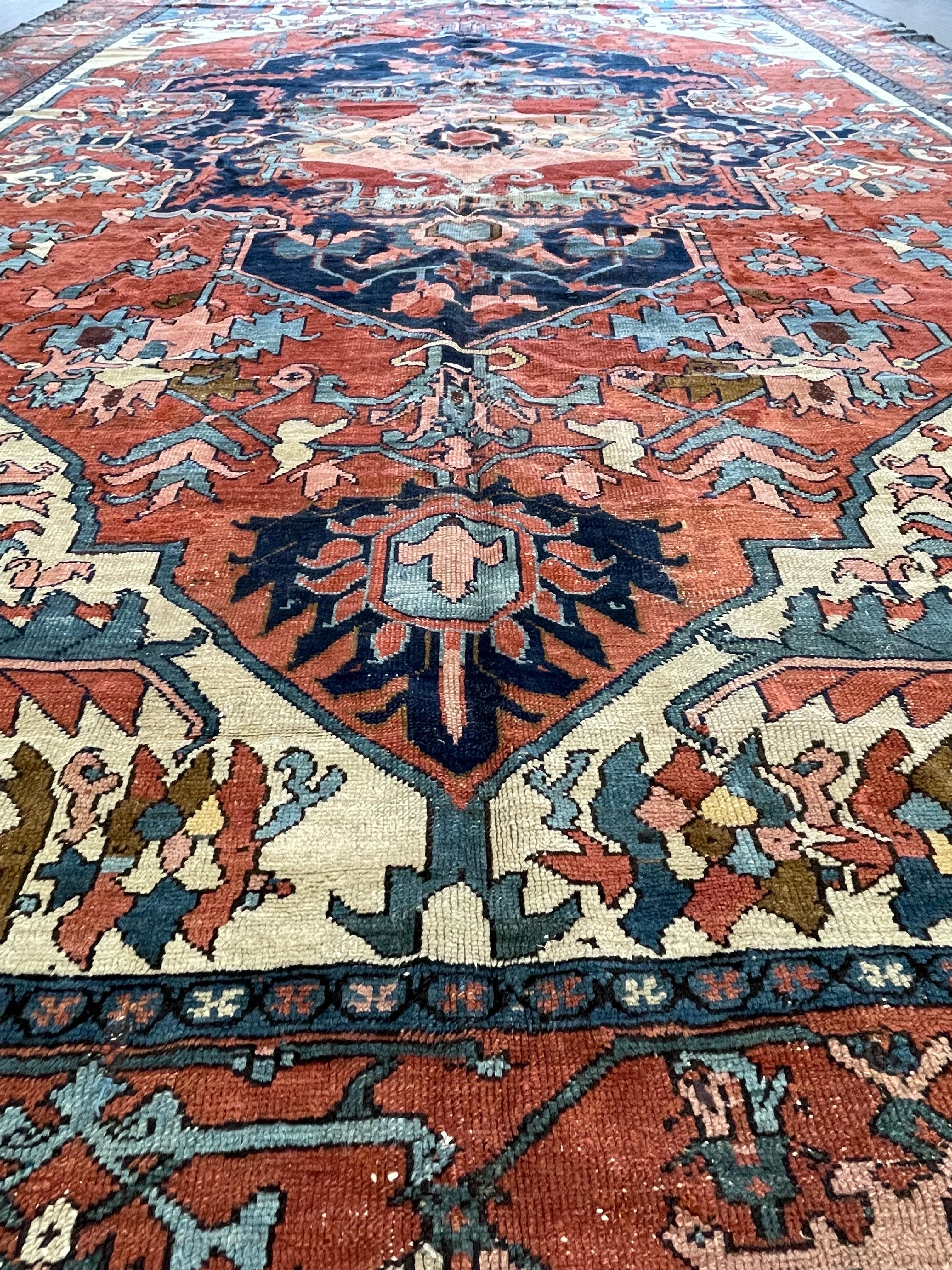 Vegetable Dyed Antique Persian Serapi, circa 1900 For Sale