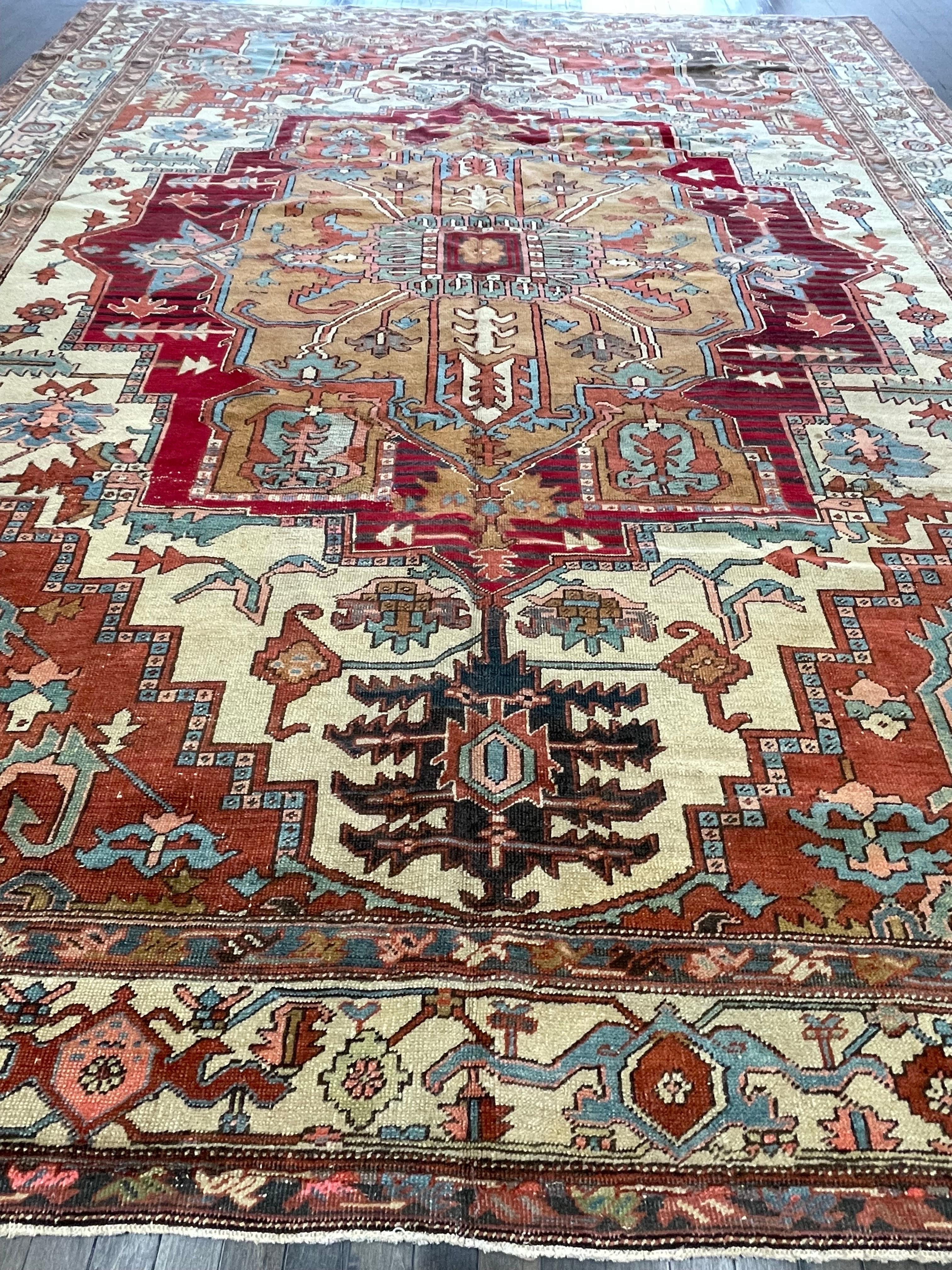 Vegetable Dyed Antique Persian Serapi, circa 1920 For Sale