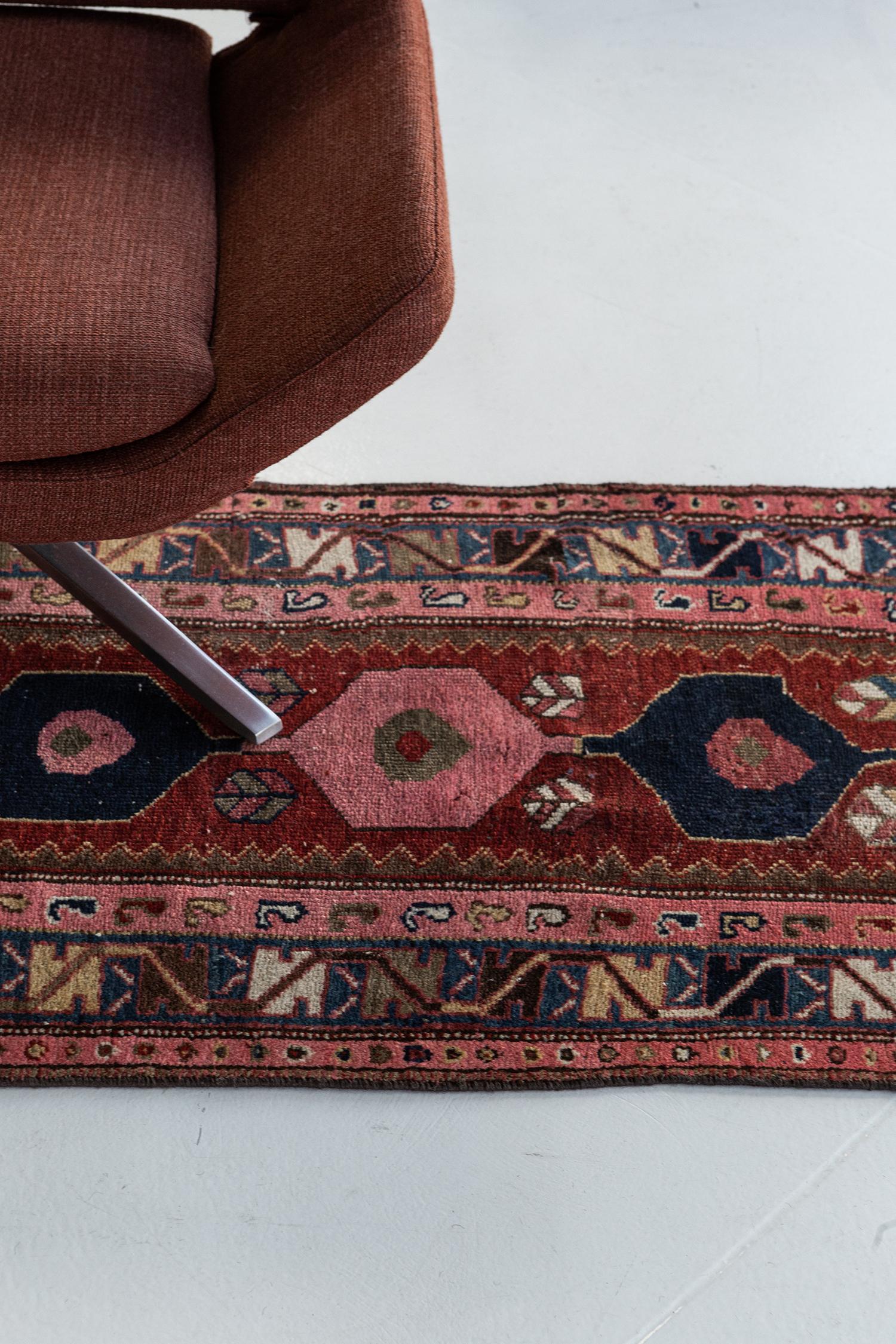 Early 20th Century Antique Persian Serapi For Sale