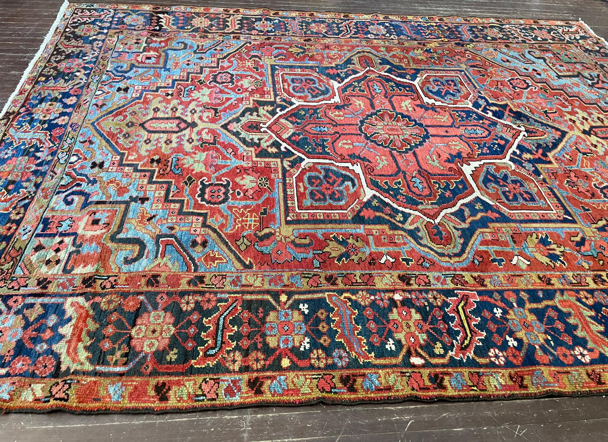 Antique Handmade Persian Serapi/ Heriz Carpet, 8' x 10'3