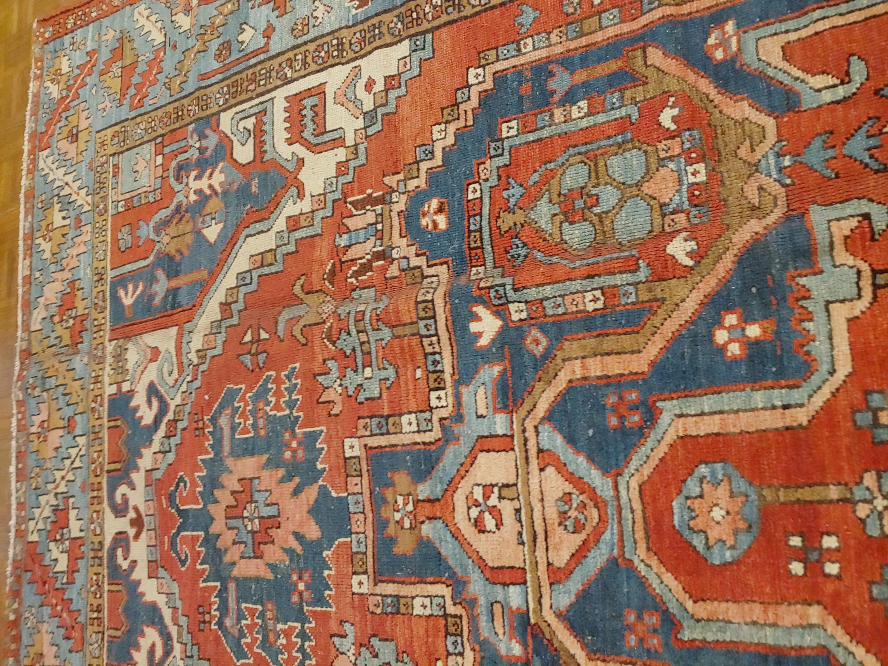Bakshaish Antique Persian Serapi Old Heriz, Primitive Motif, Wool, Room Size, 1890 For Sale