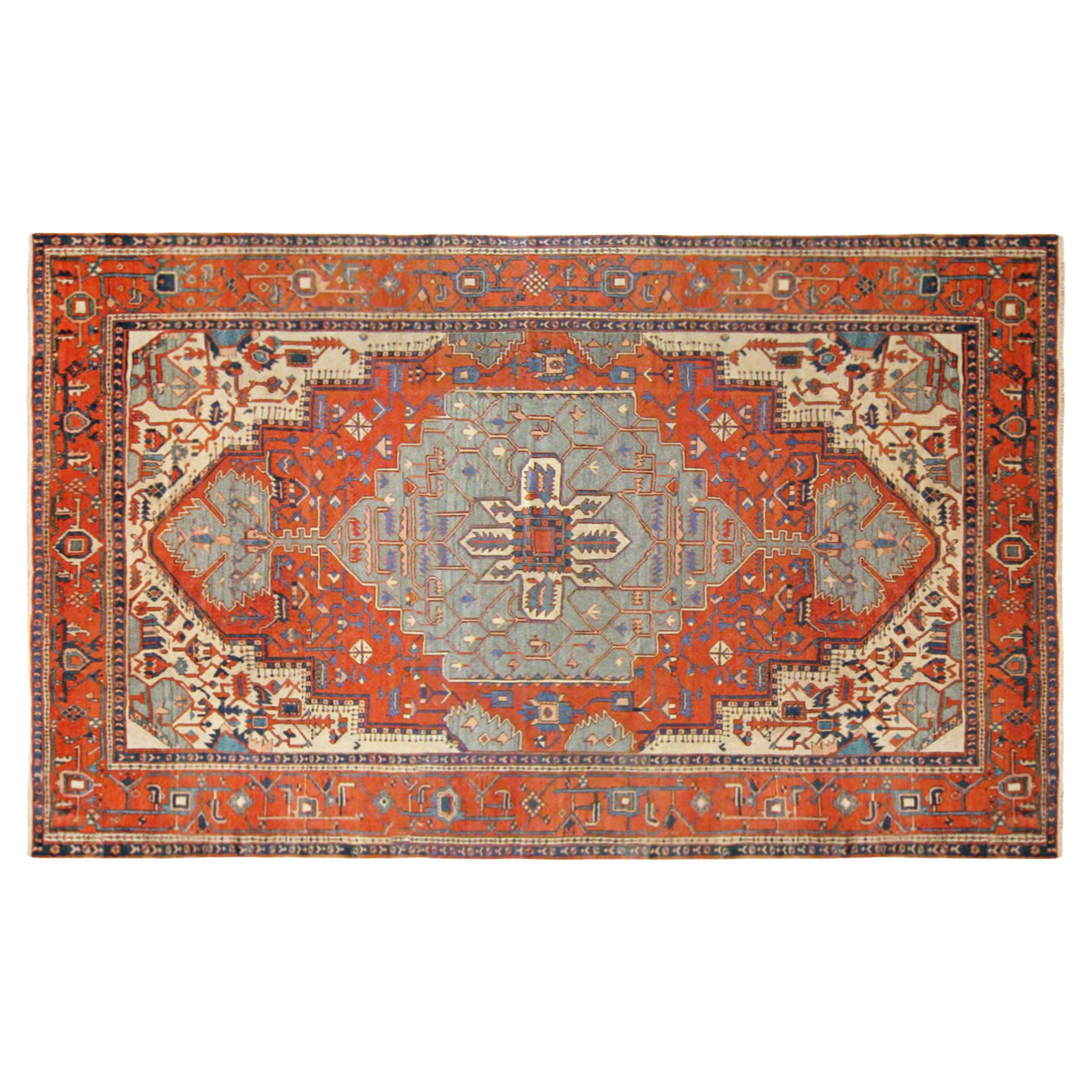 Antique Persian Serapi Oriental Carpet, in Large Size, with Central Medallion For Sale
