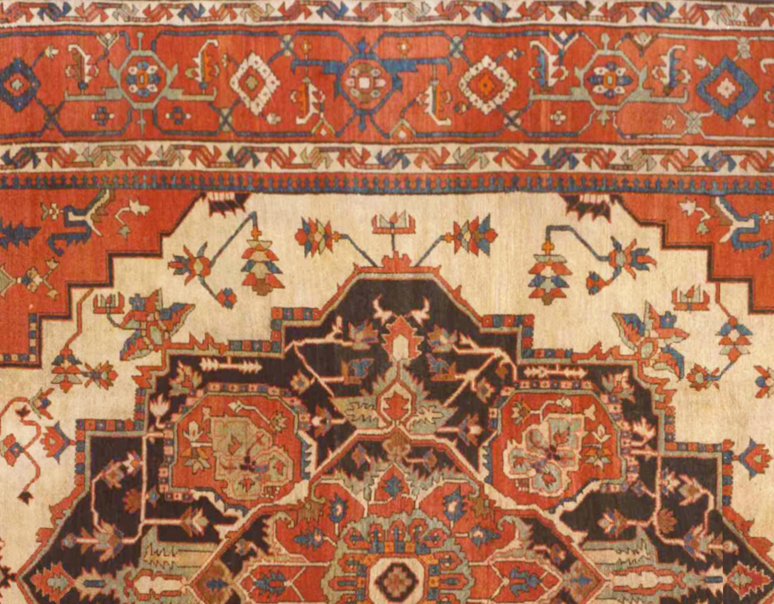 Antiker persischer Serapi- orientalischer Teppich in Zimmergröße, mit zentralem Medaillon im Zustand „Gut“ im Angebot in New York, NY