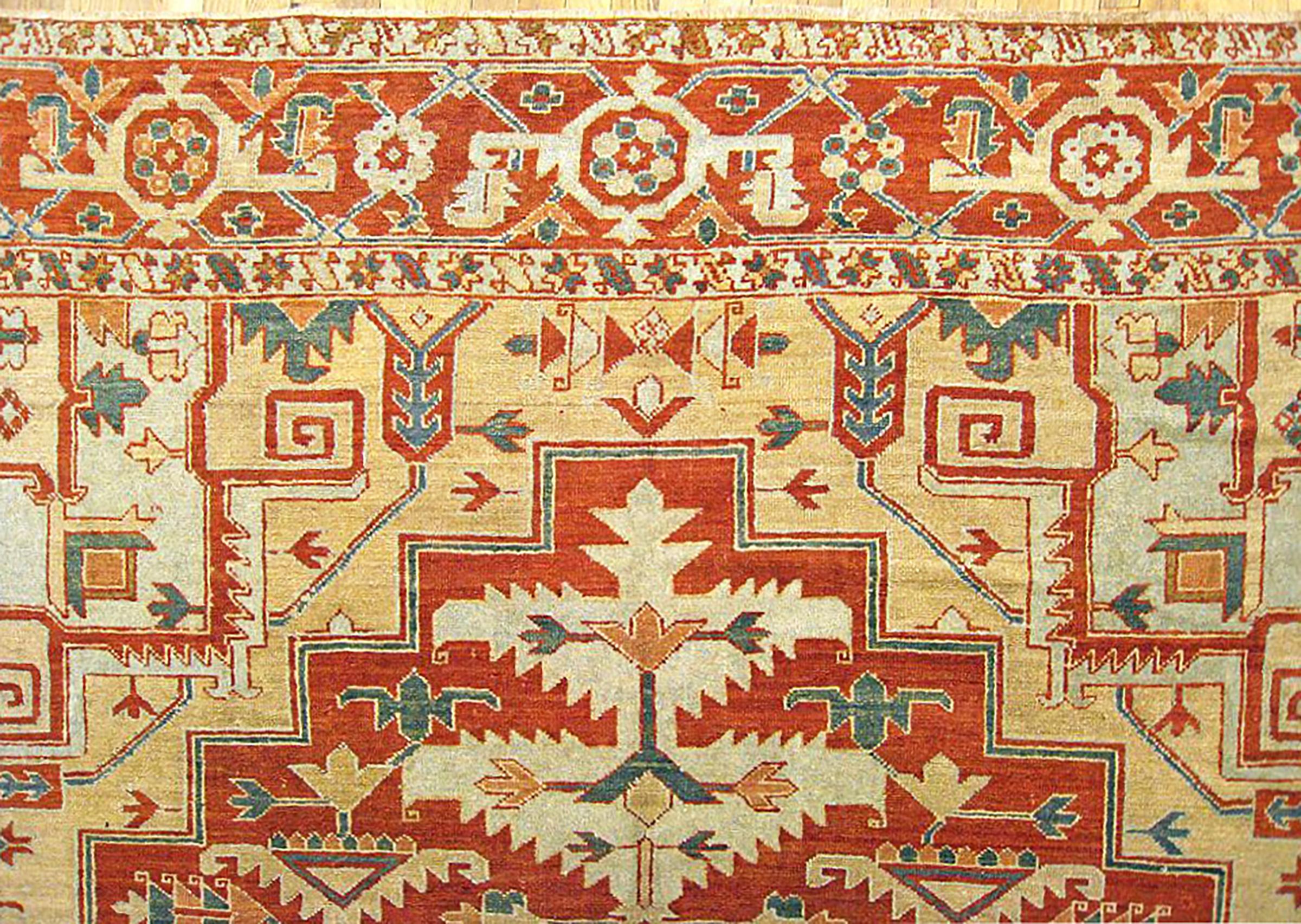 Early 20th Century Antique Persian Serapi Oriental Carpet, in Room Size, with Central Medallion For Sale