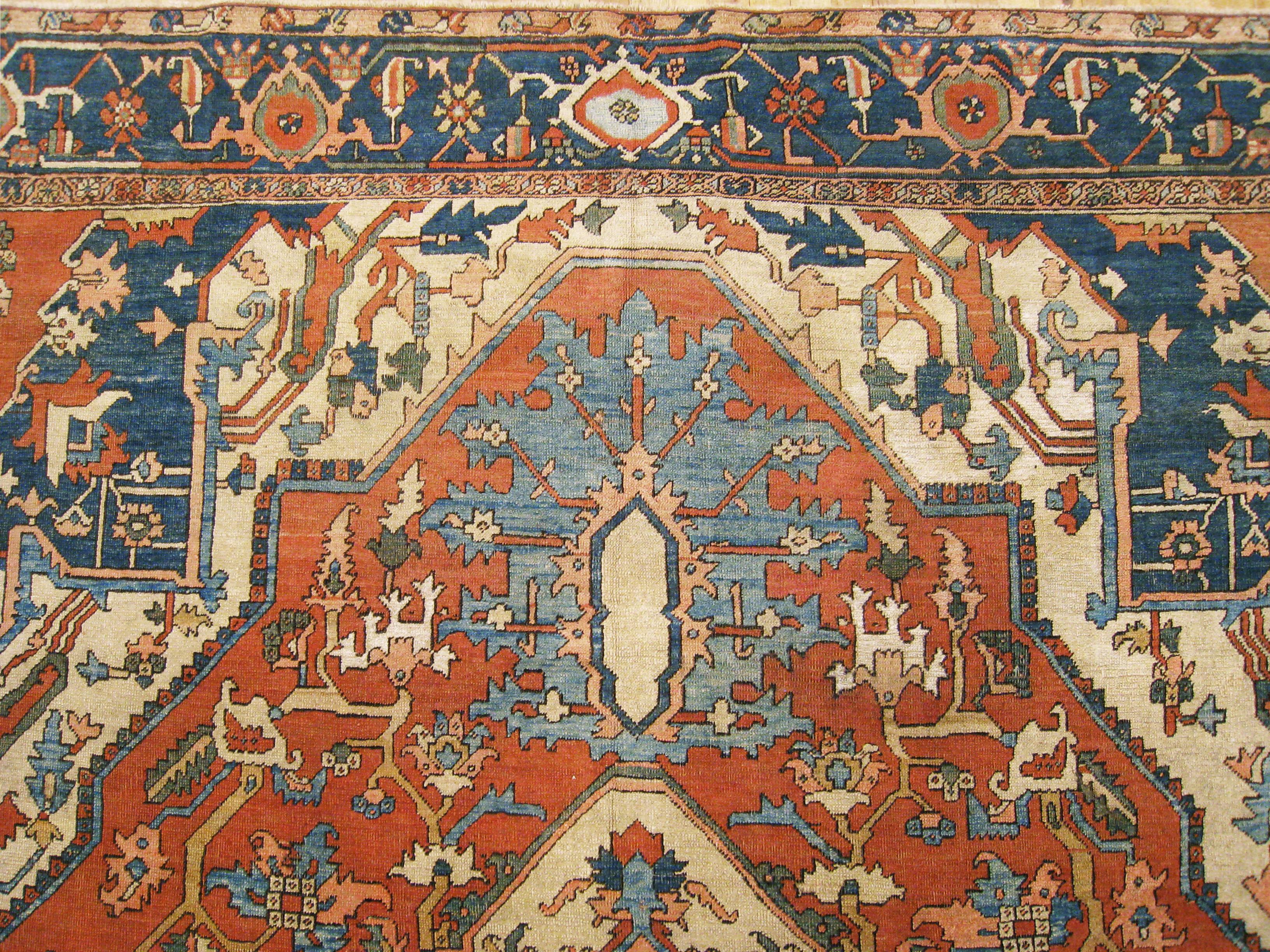 Wool Antique Persian Serapi Oriental Carpet with Medallion and Soft Colors, Room Size For Sale