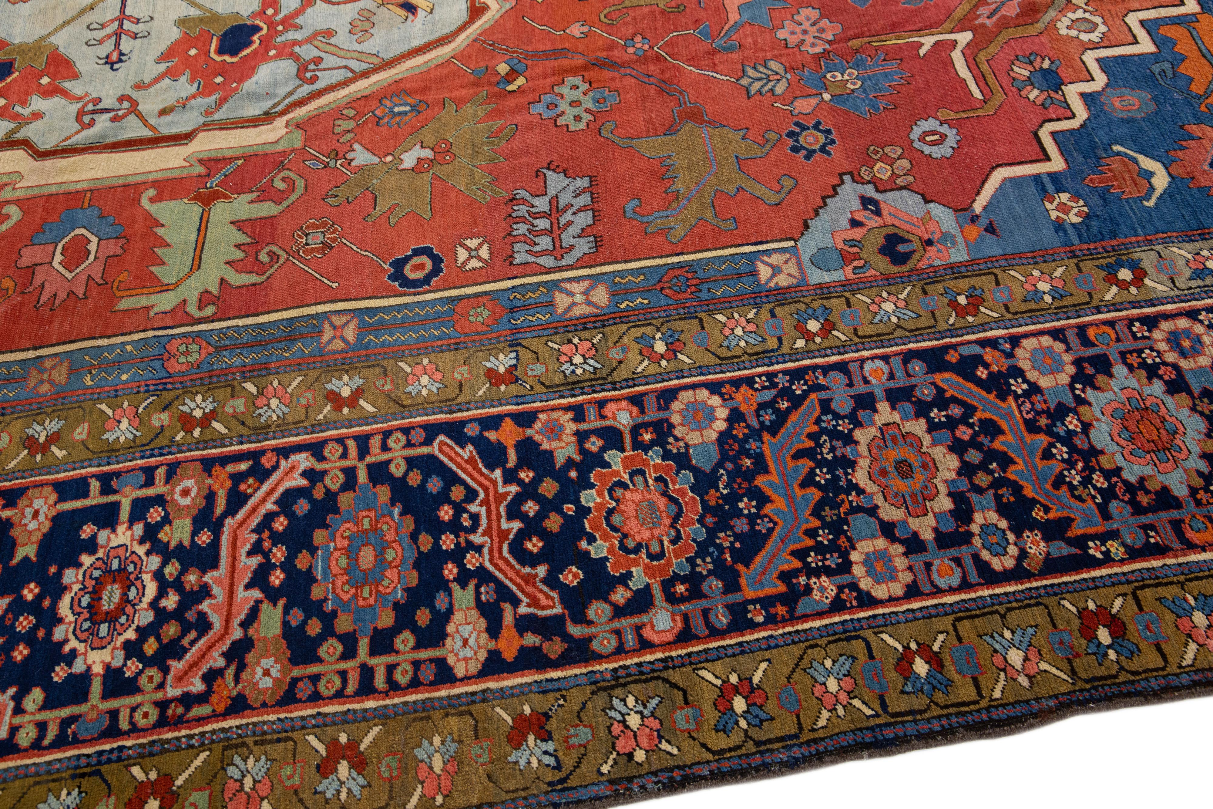 Antiker persischer Serapi-Wollteppich in Rot & Blau mit Medaillon-Motiv, handgefertigt (Ende des 20. Jahrhunderts) im Angebot