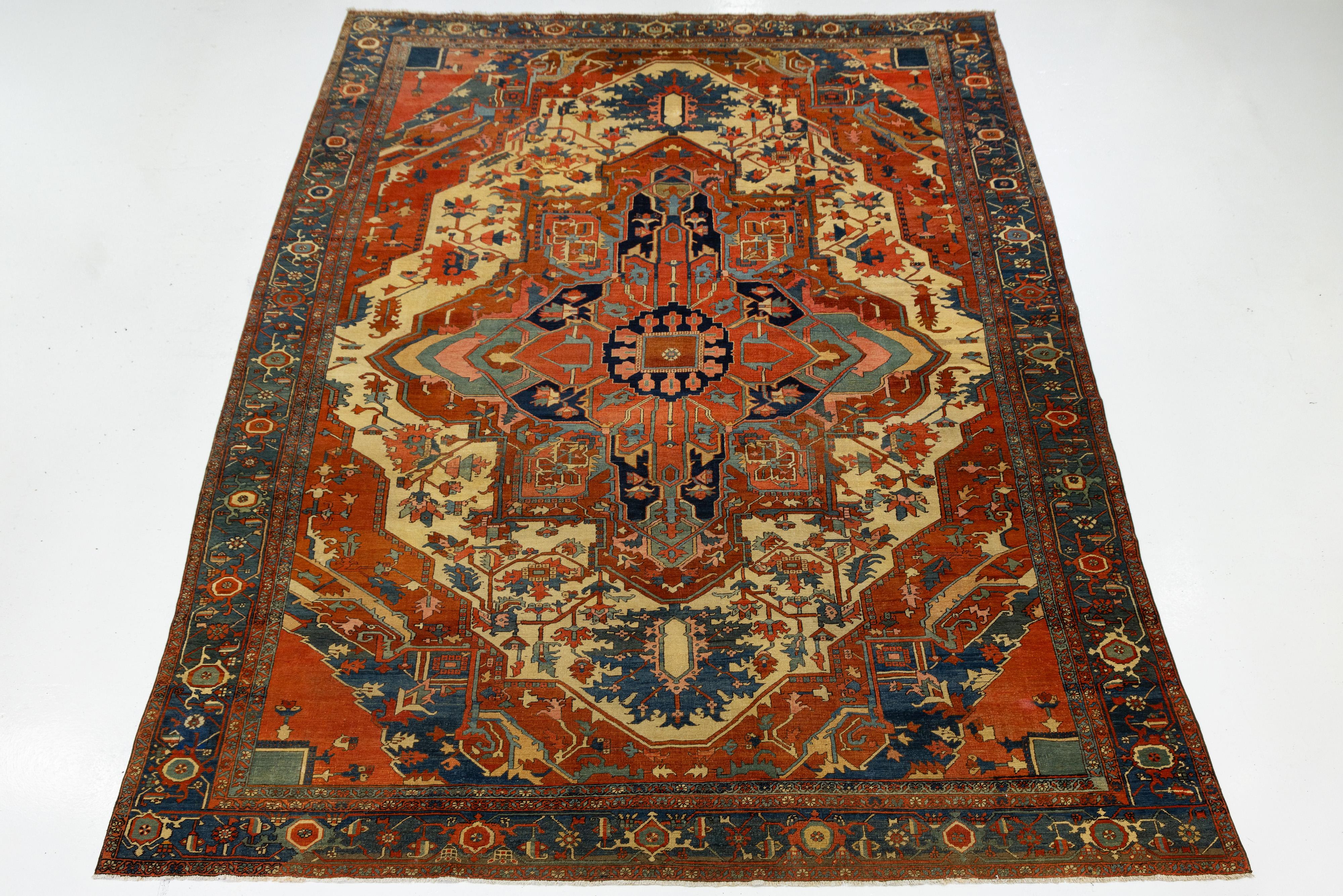 Antique Persian Serapi Red Wool Rug Featuring a Medallion Design im Angebot 2