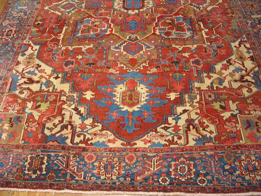 Hand-Knotted Early 20th Century N.W. Persian Serapi Carpet ( 10' x 14' - 305 x 427 ) For Sale