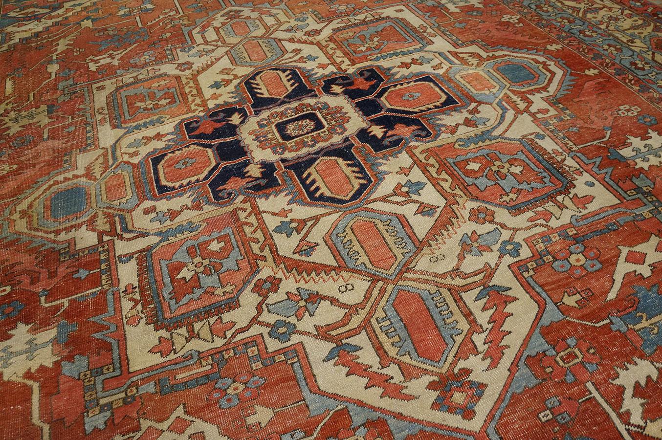 Late 19th Century Persian Serapi Carpet ( 12' x 18' - 366 x 548 cm ) For Sale 7