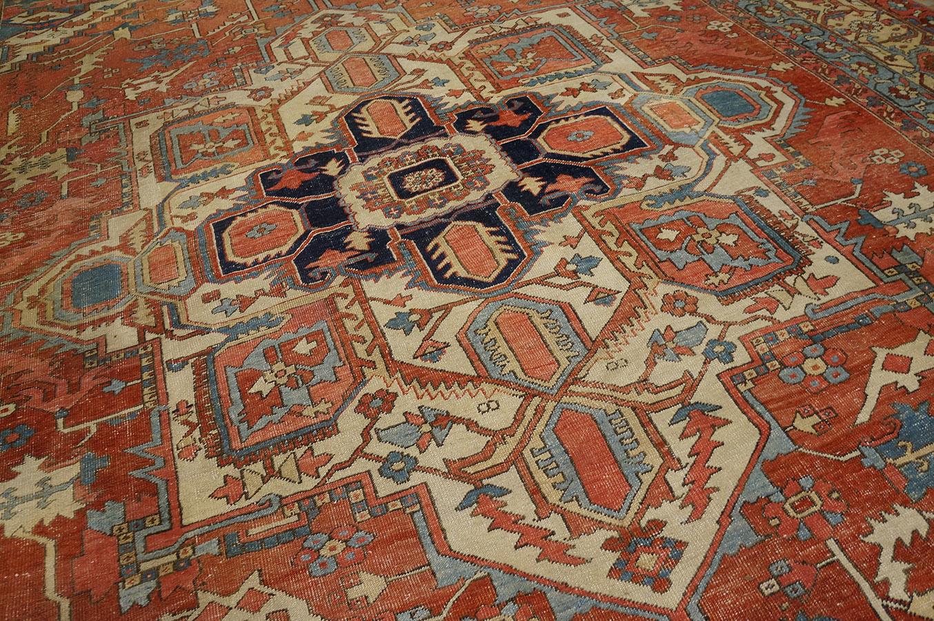 Late 19th Century Persian Serapi Carpet ( 12' x 18' - 366 x 548 cm ) For Sale 4