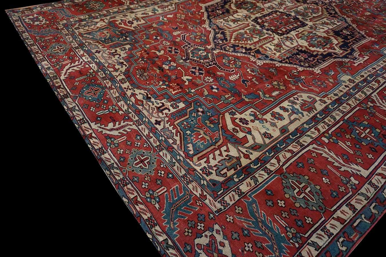 Wool Late 19th Century Persian Serapi Carpet ( 12'3