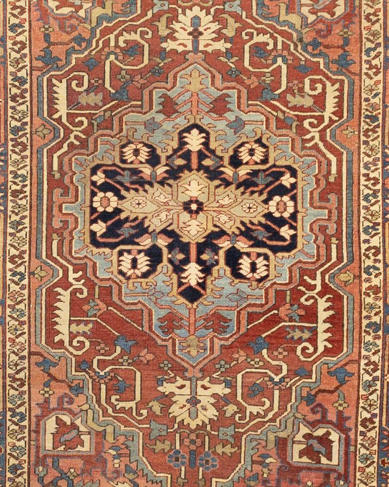Antiker persischer Serapi-Teppich 5'2 x 6'9 (Persisch) im Angebot