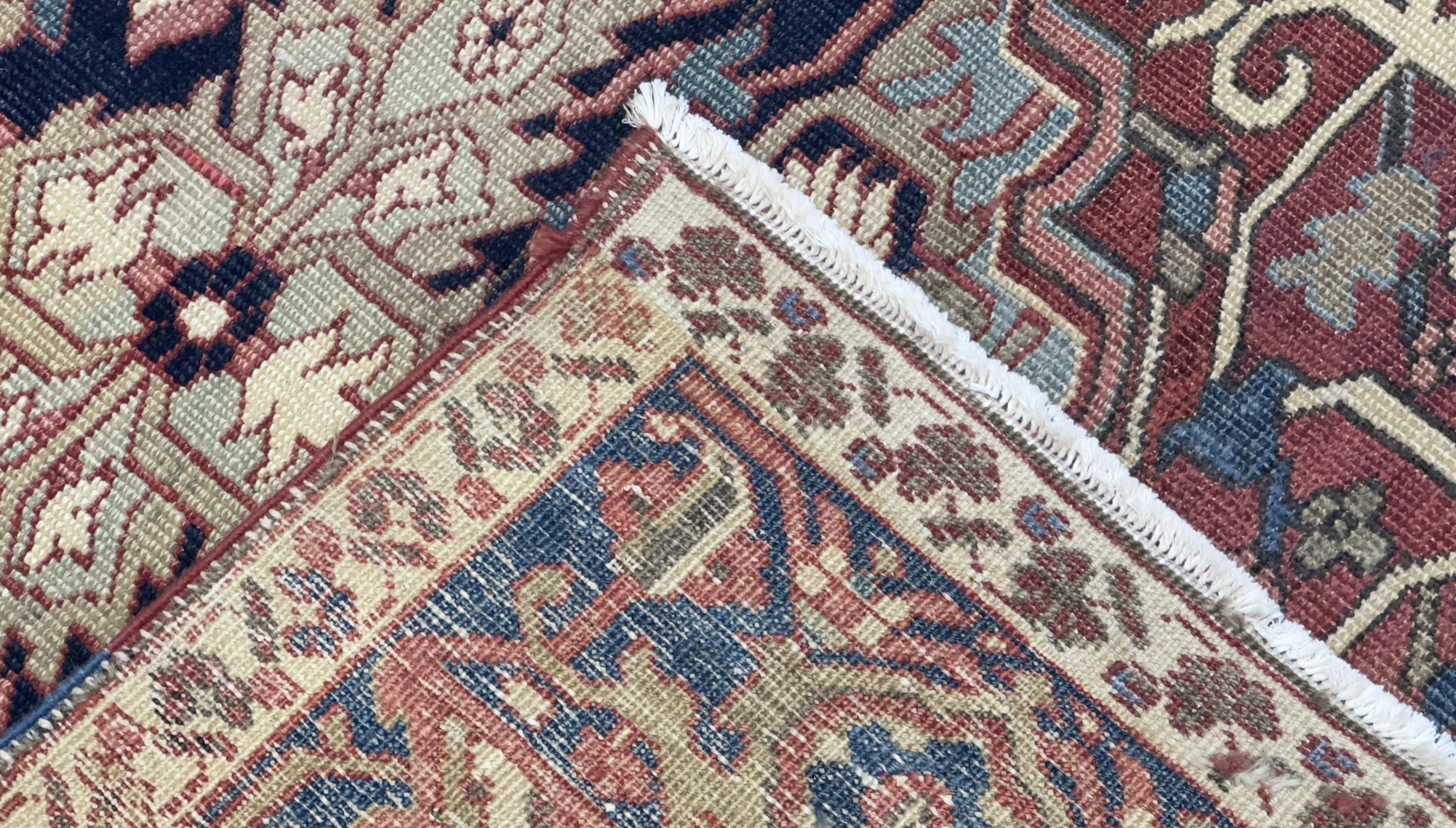 Antiker persischer Serapi-Teppich 5'2 x 6'9 im Angebot 1