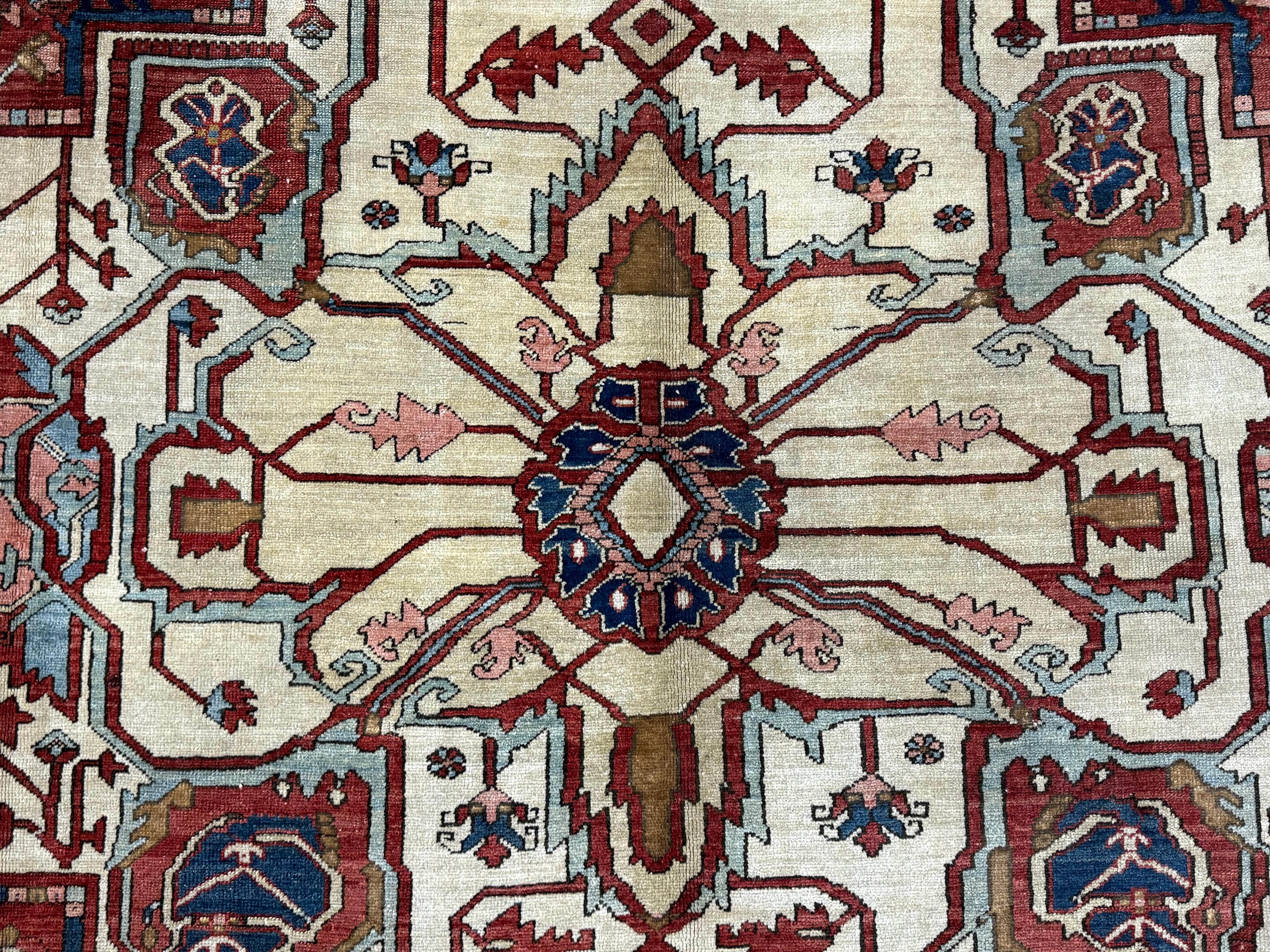 Tapis persan antique Serapi 9'11