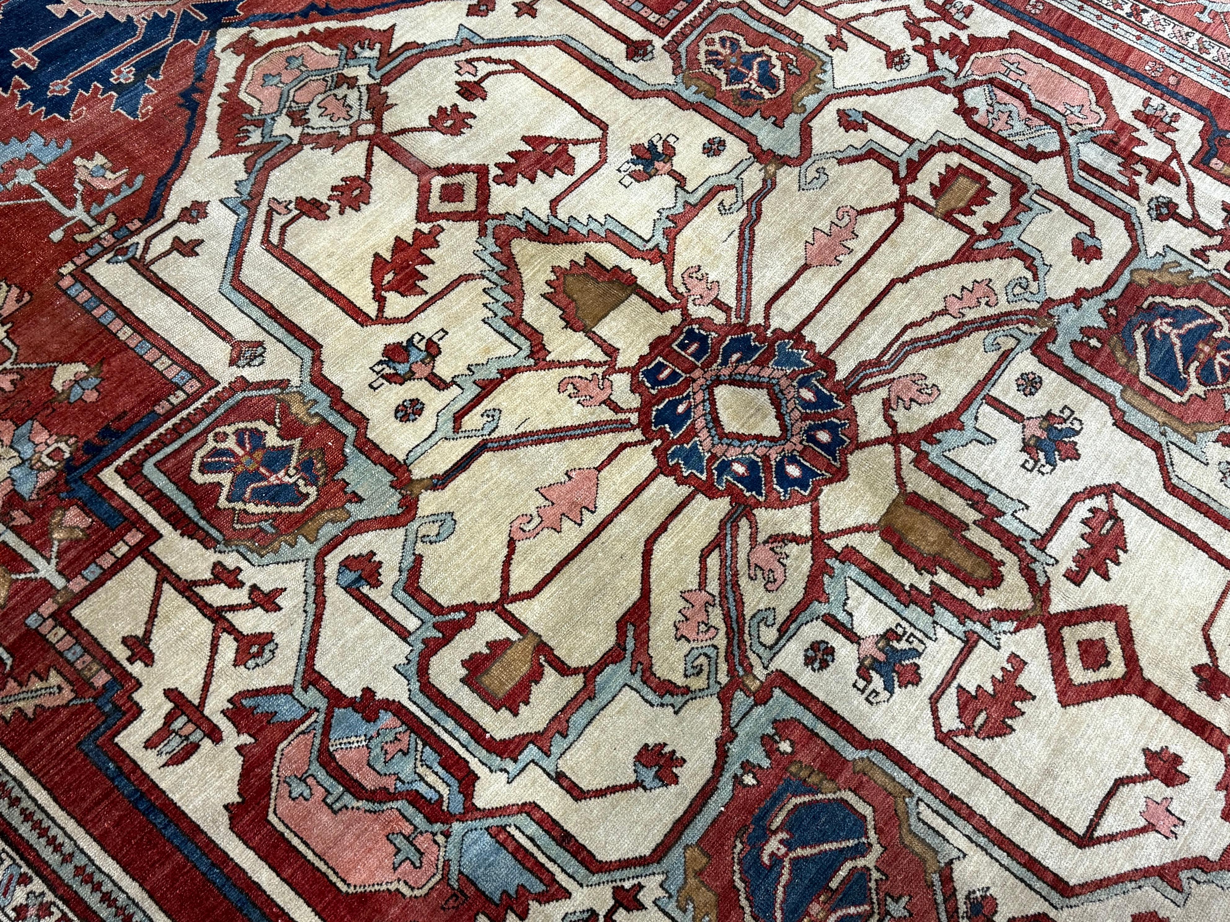 Tapis persan antique Serapi 9'11
