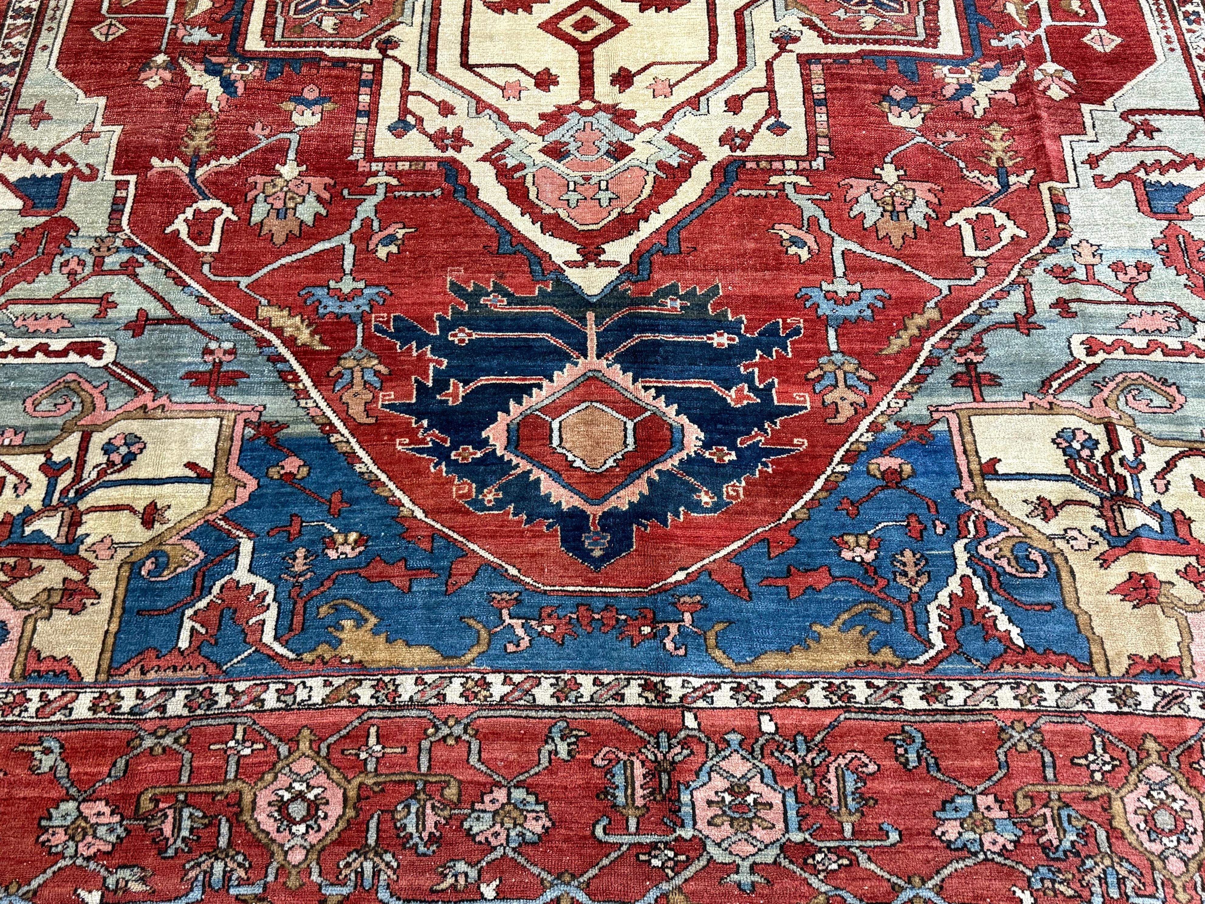 Tapis persan antique Serapi 9'11