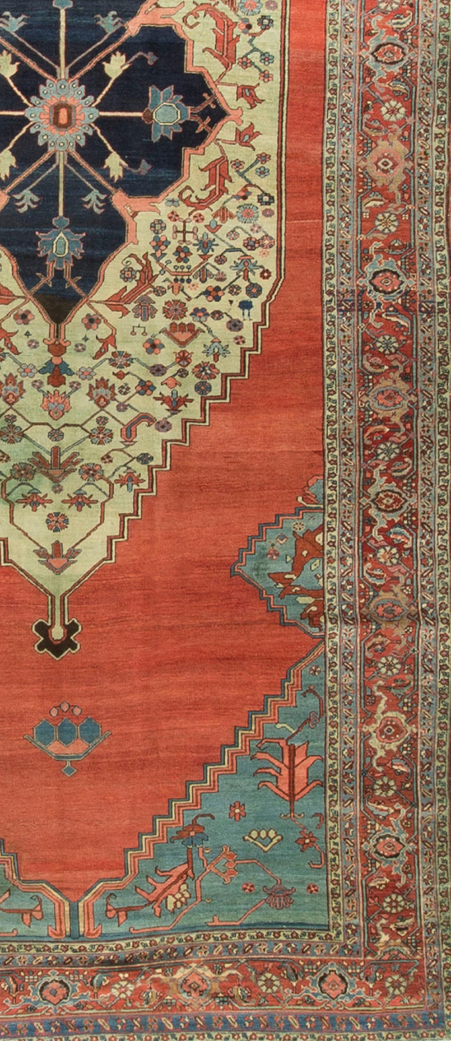 Hand-Woven Antique Persian Serapi Rug Carpet, circa 1890 7'7 x 17'8 For Sale