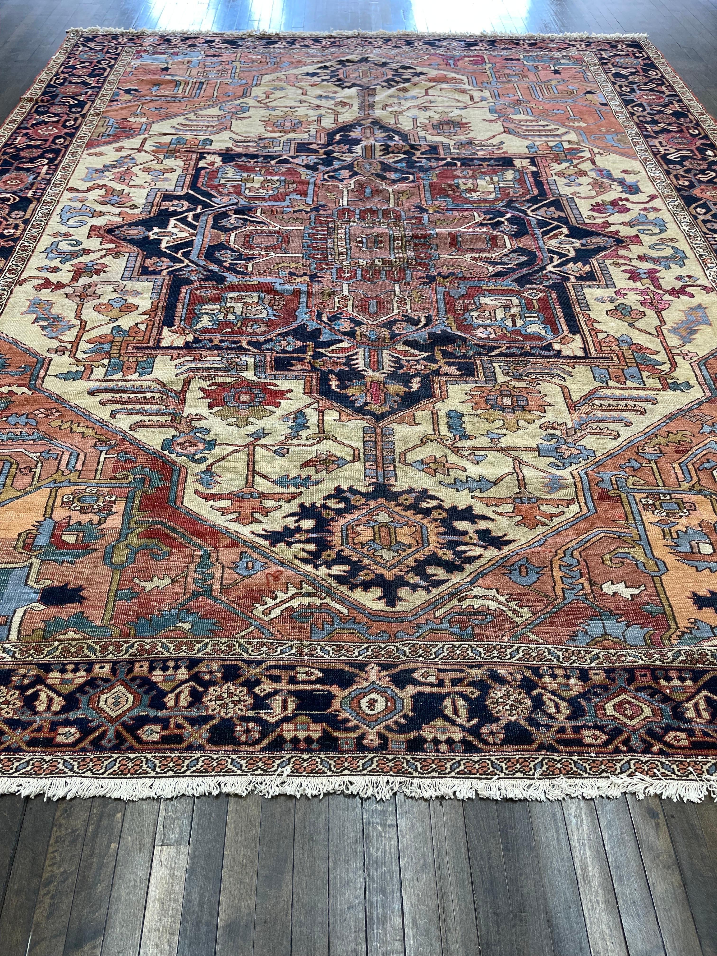 Vegetable Dyed Antique Persian Serapi Rug circa 1900 For Sale