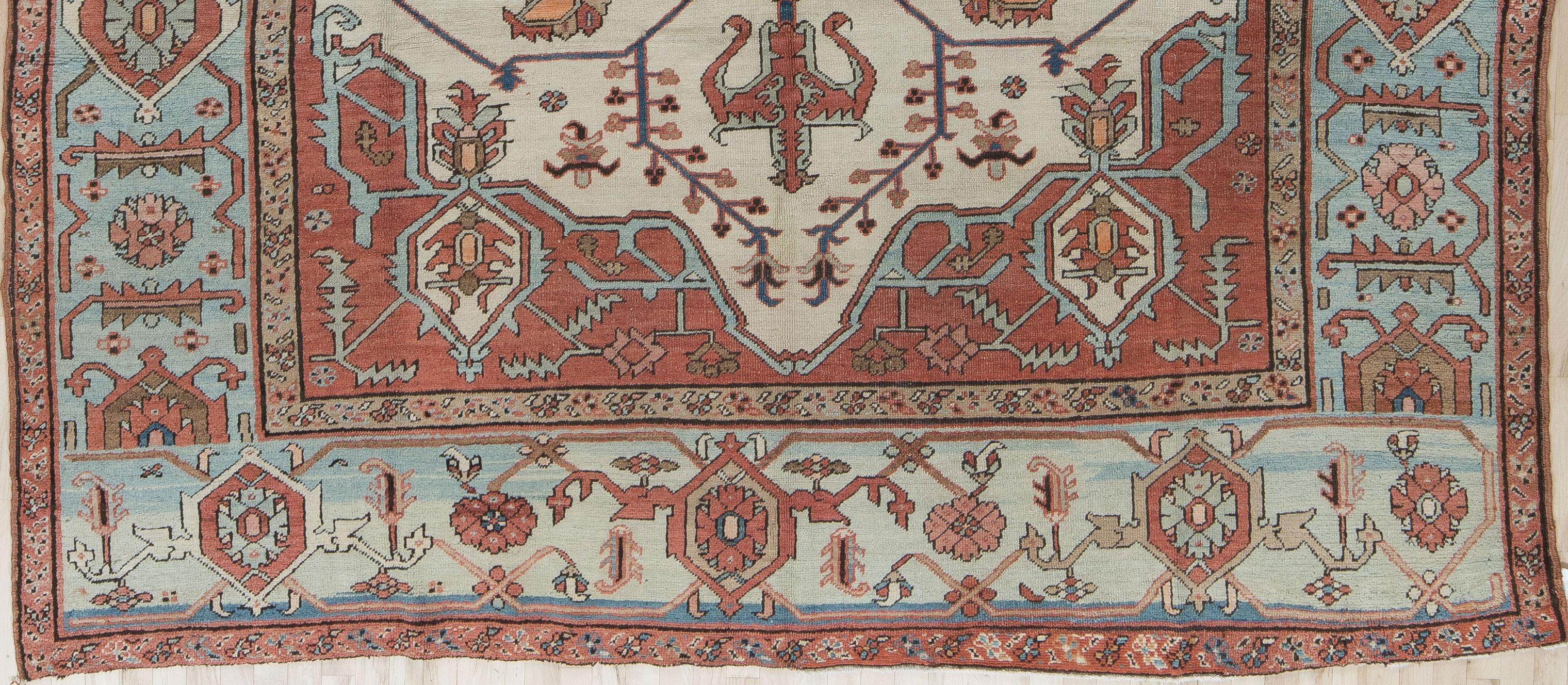 Antiker persischer Serapi-Teppich in feiner Qualität, großer Stammeskunst-Teppich  (Persisch) im Angebot