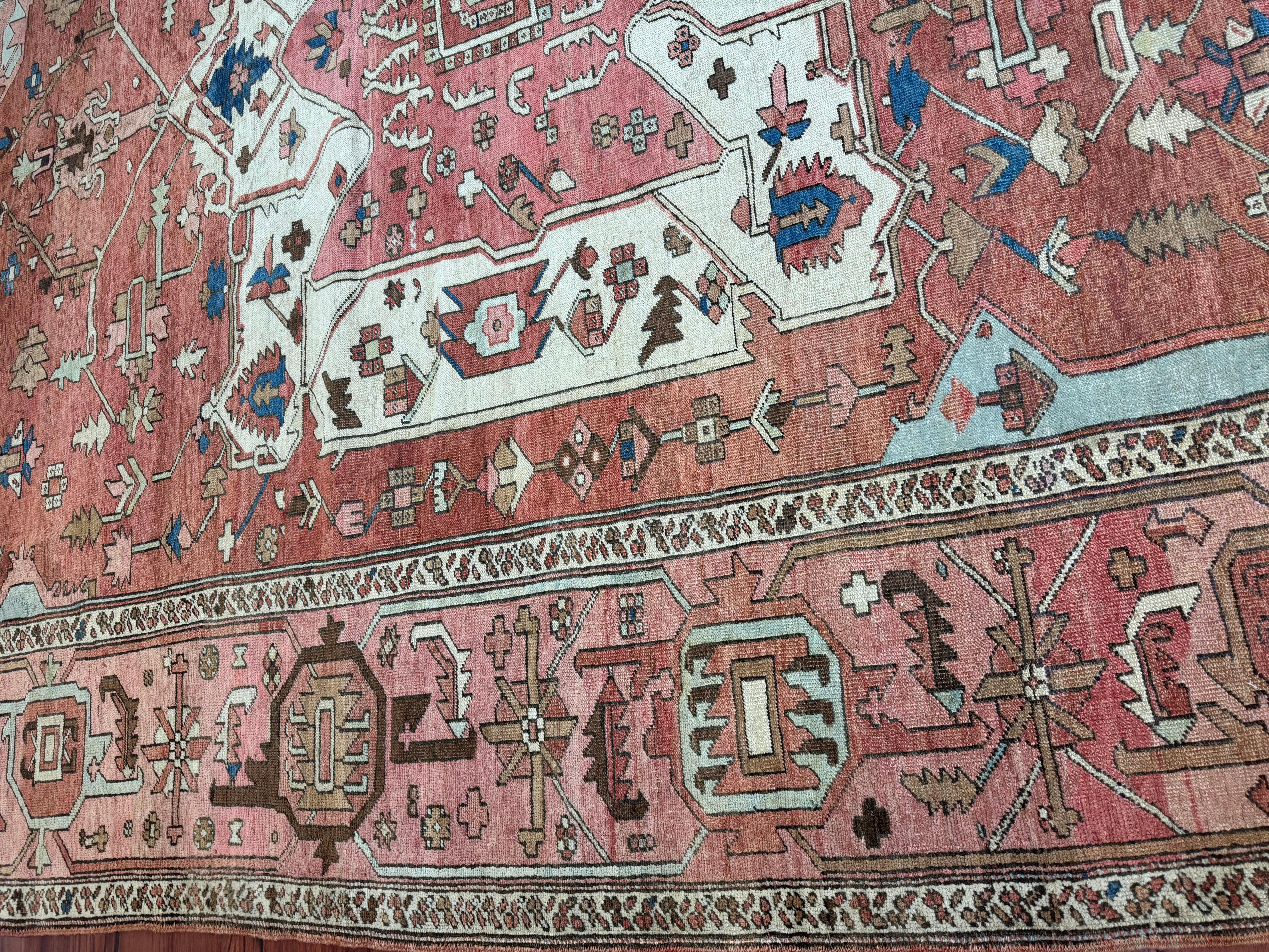 Antique Persian Heriz Serapi Rug For Sale 6