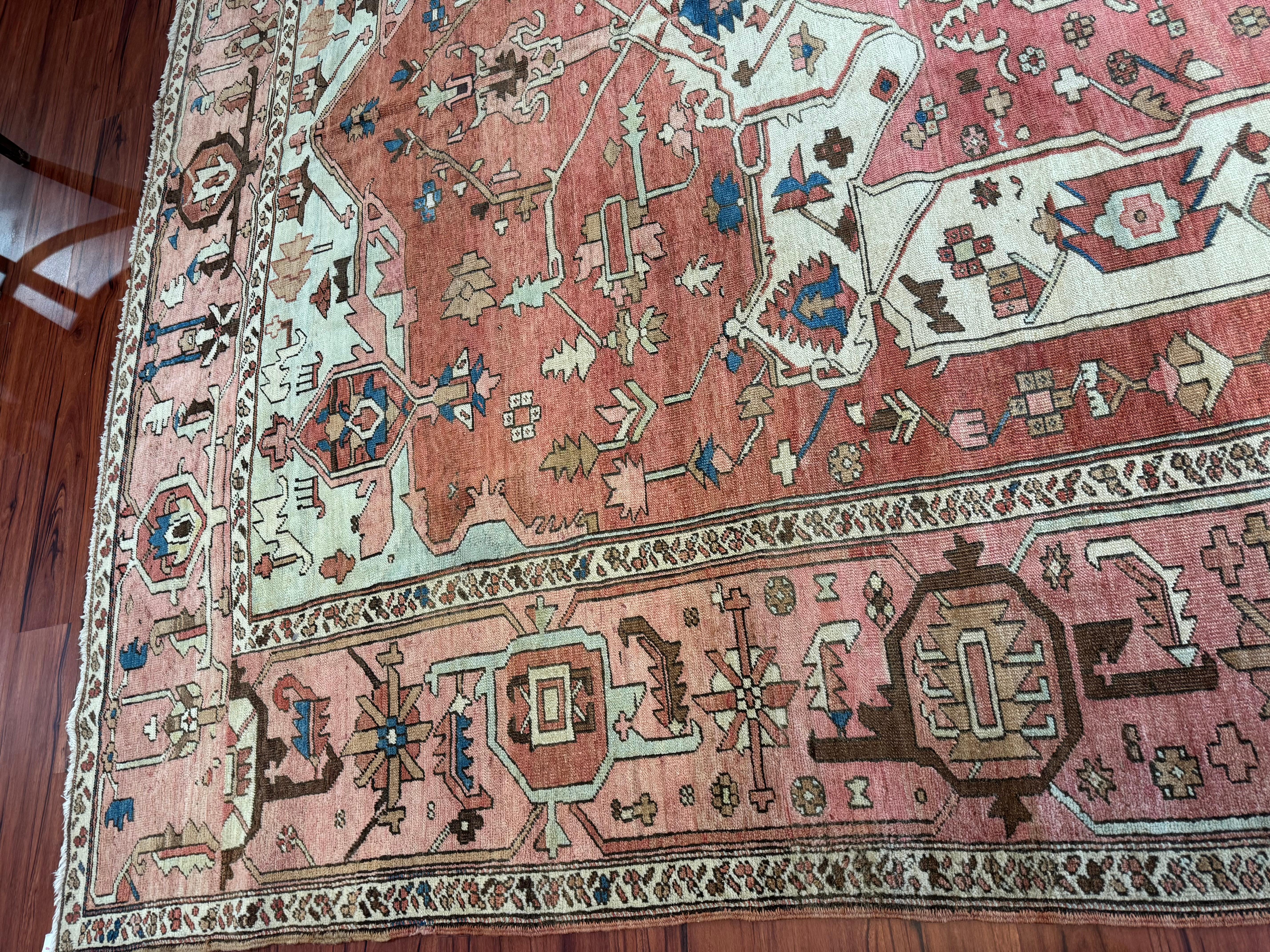 Antique Persian Heriz Serapi Rug For Sale 9