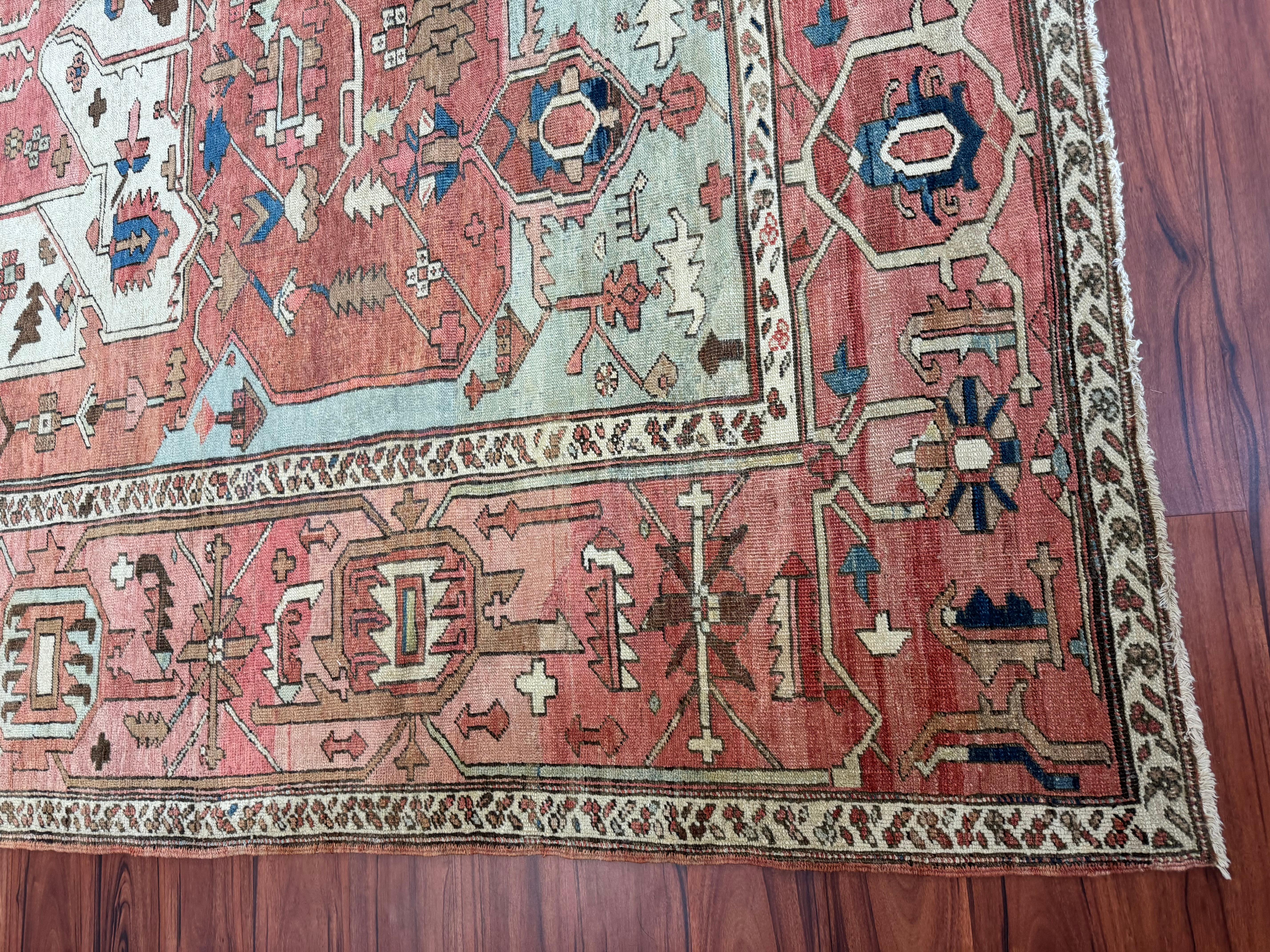 Antique Persian Heriz Serapi Rug For Sale 2