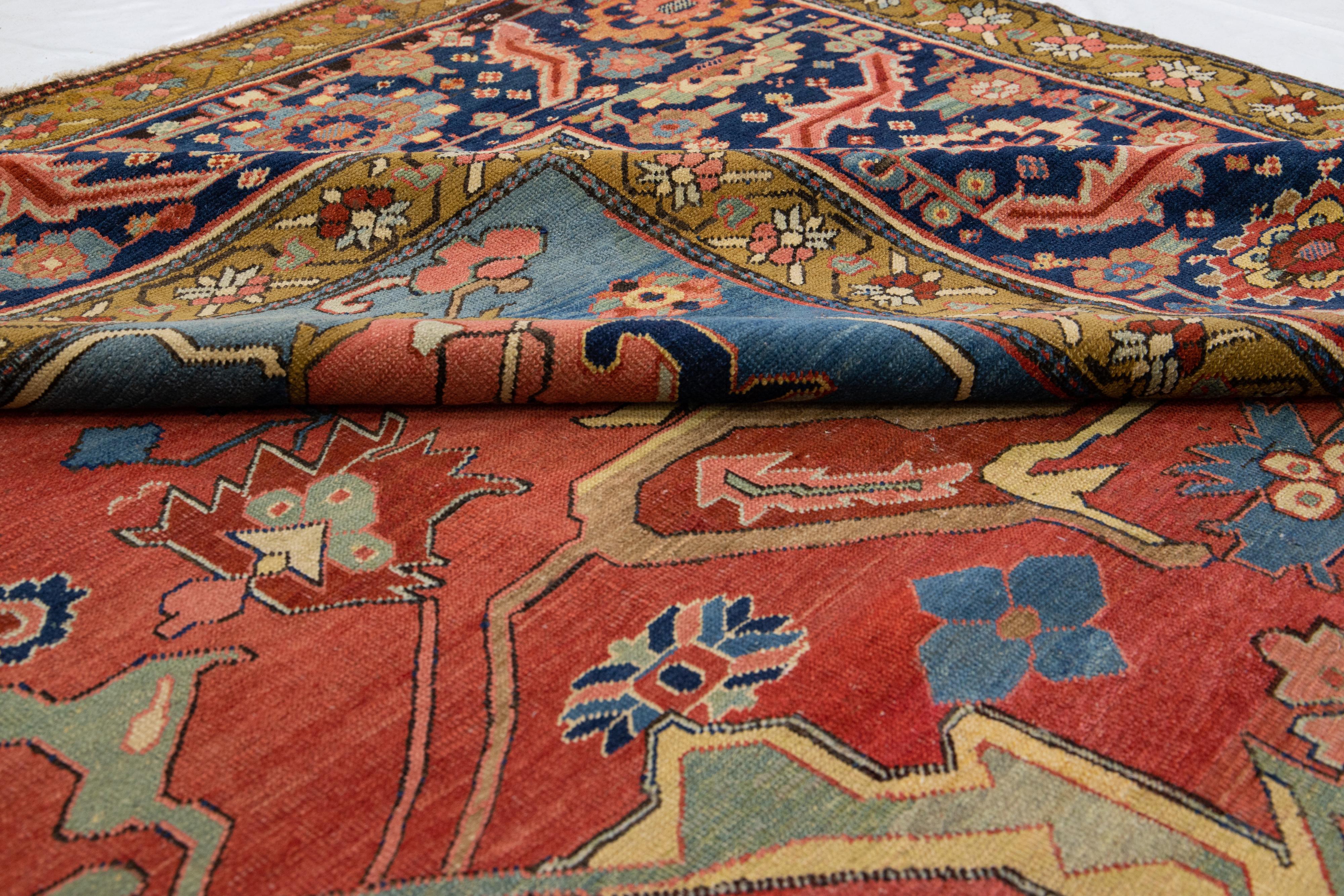 Antiker roter handgeknüpfter Serapi-Wollteppich aus Serapi im Angebot 4