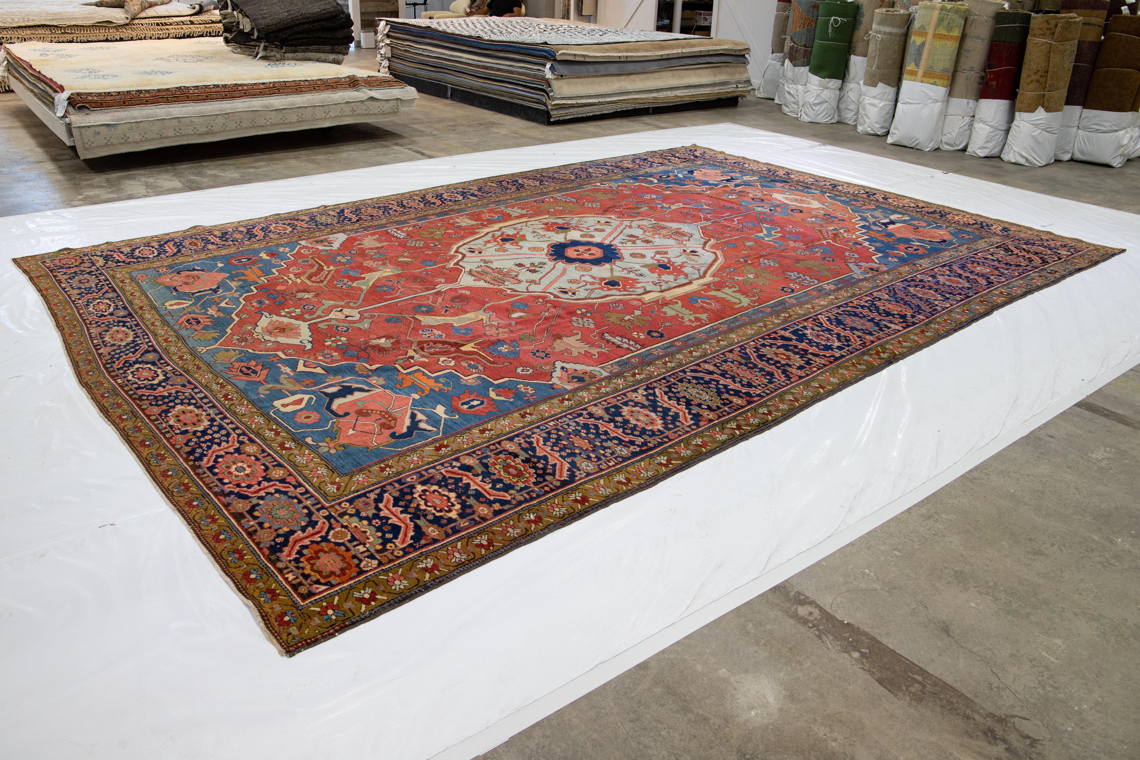 Antiker roter handgeknüpfter Serapi-Wollteppich aus Serapi im Angebot 7