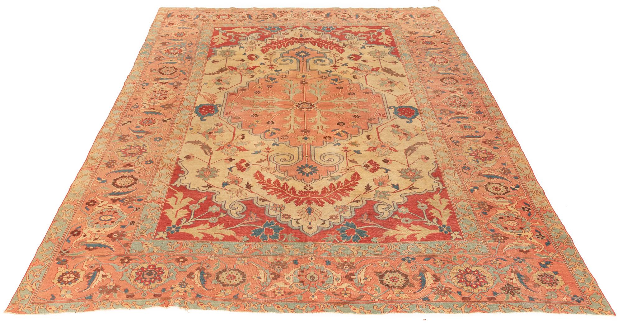 Hand-Knotted Antique Persian Serapi Rug Hand Knotted Wool of Pastel Colors For Sale
