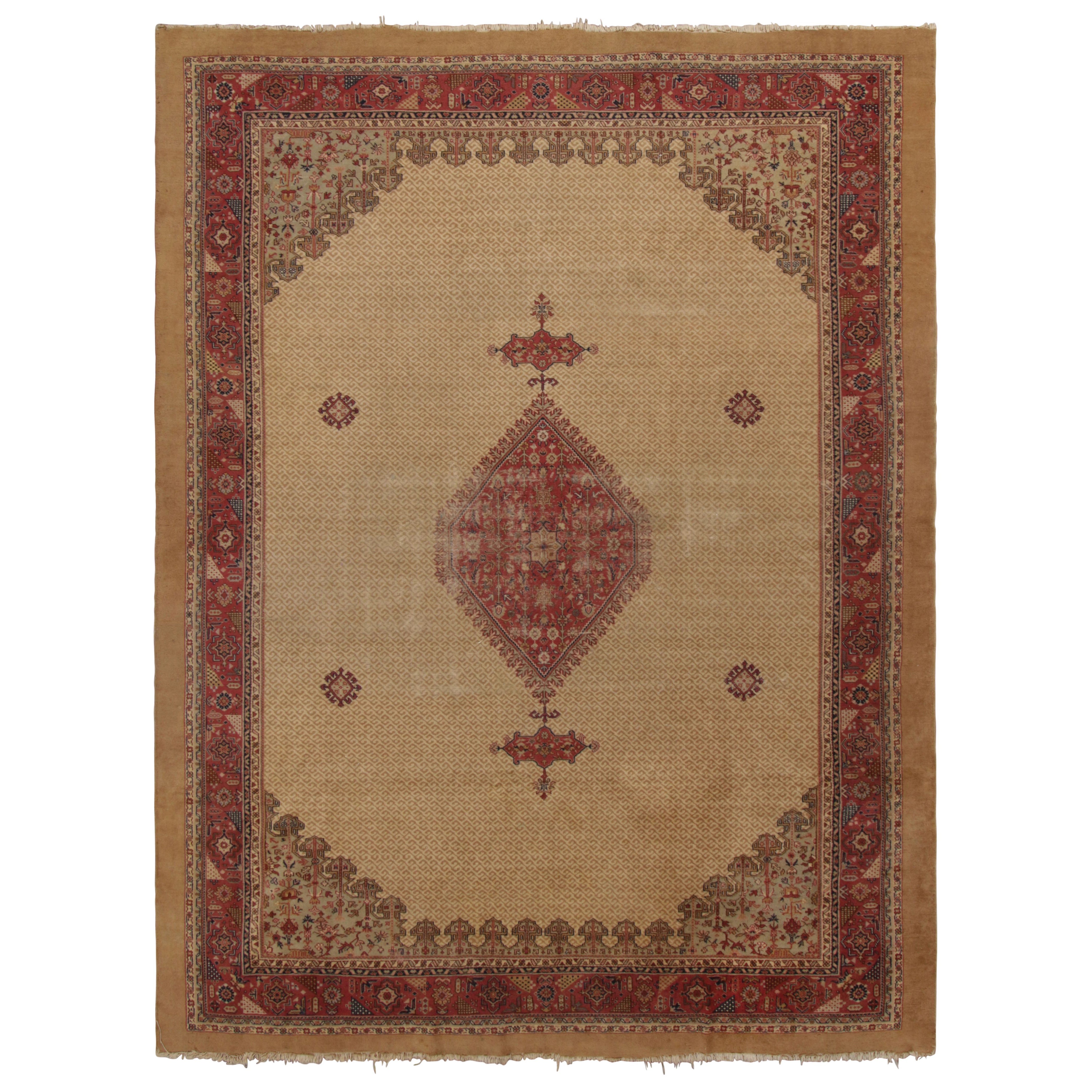 Ancien tapis persan Serapi en marron avec médaillon géométrique rouge - Rug & Kilim en vente