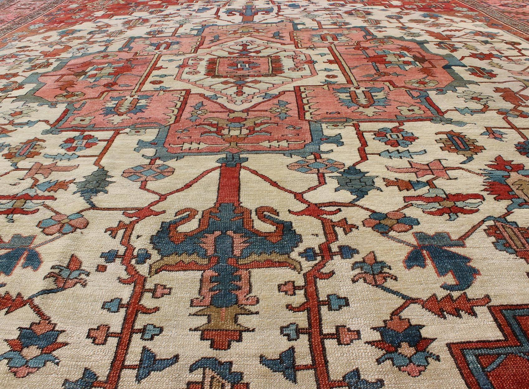 Antique Persian Serapi Rug in Squared Shape with  Ivory, Salmon, Brick Red In Excellent Condition For Sale In Atlanta, GA