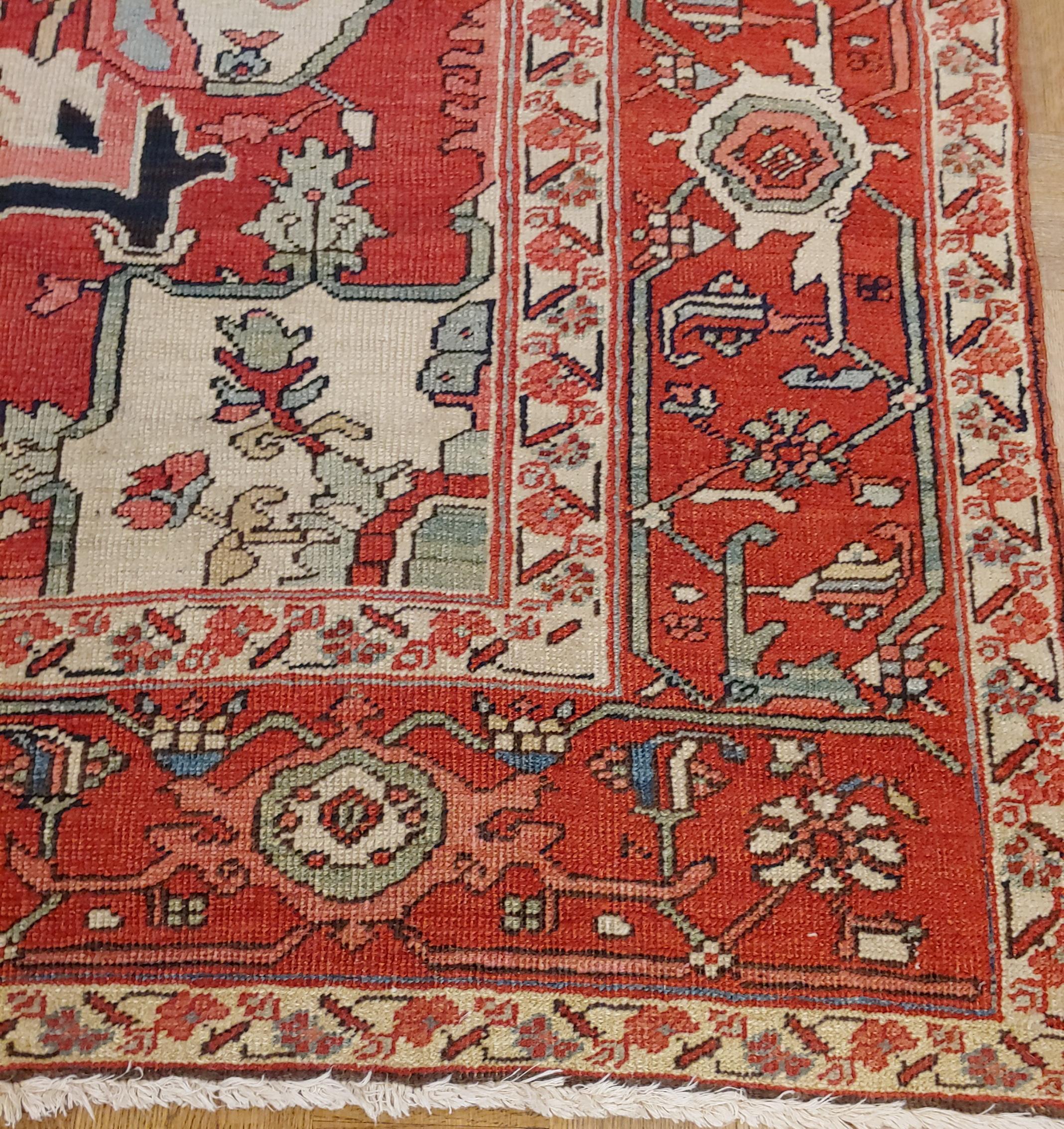 Antique Persian Serapi Rug, Red-Rust Field, Wool, 1890 In Good Condition For Sale In Williamsburg, VA