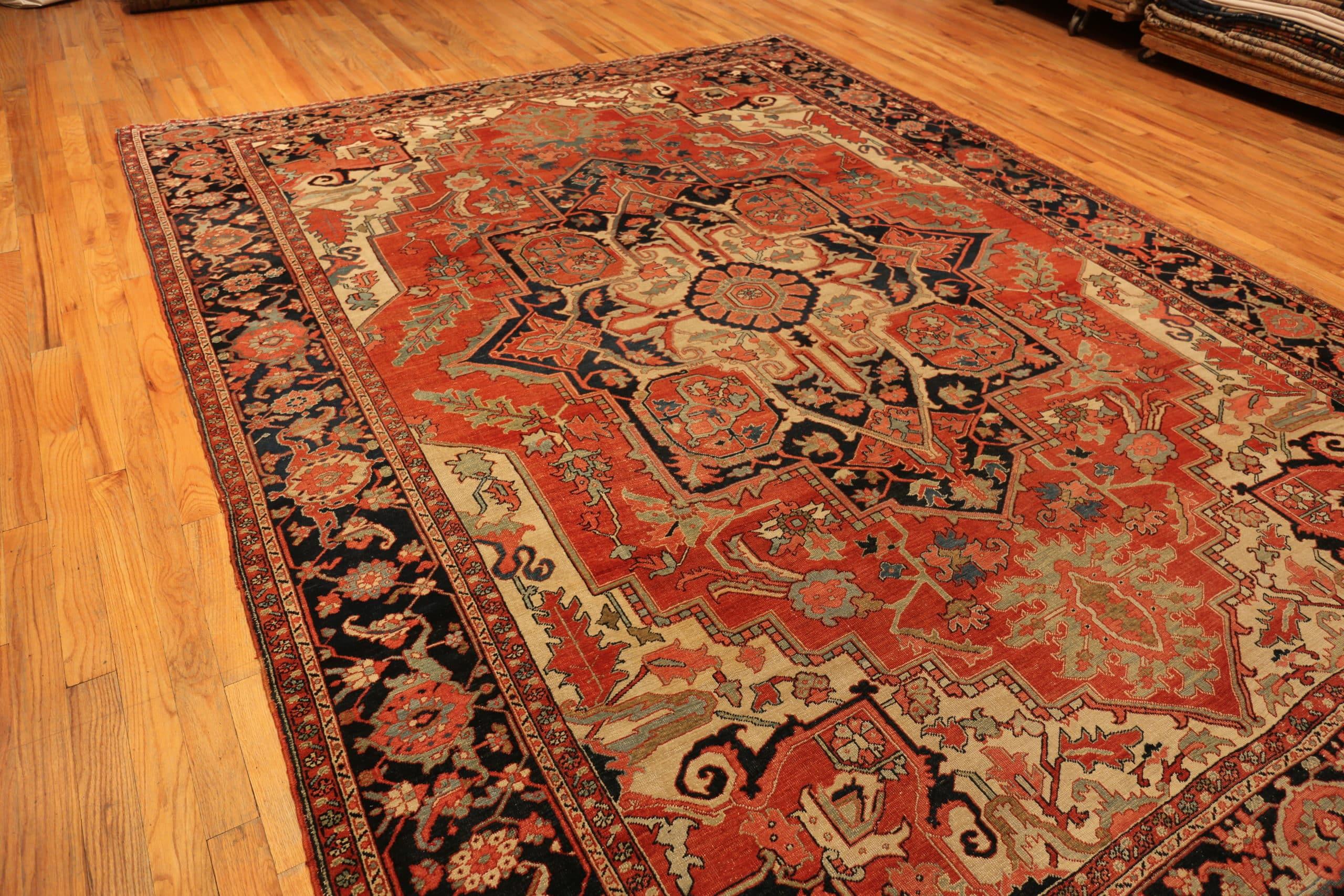 Antique Persian Serapi Rug. Size: 10 ft 4 in x 13 ft 2 in 1