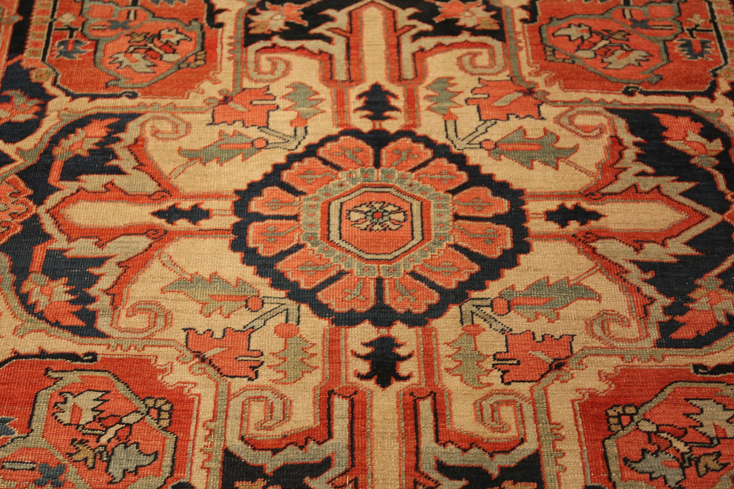 Antique Persian Serapi Rug. Size: 10 ft 4 in x 13 ft 2 in 2