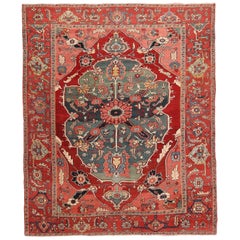 Antique Persian Serapi Rug. 8 ft 8 in x 10 ft 7 in
