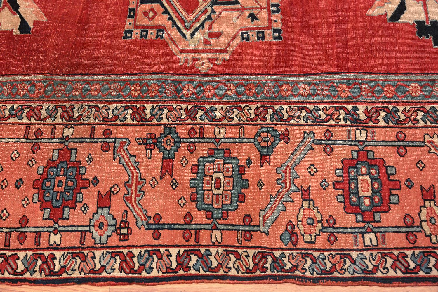 Magnificent antique Persian Serapi rug, country of origin / rug type: Persian rug, date circa 1900 - Size: 9 ft. 2 in x 13 ft. (2.79 m x 3.96 m).