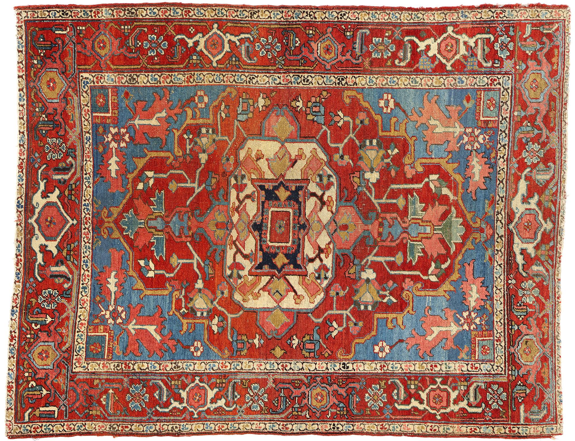 Antique Persian Serapi Rug, Timeless Elegance Meets Modern Style For Sale 3
