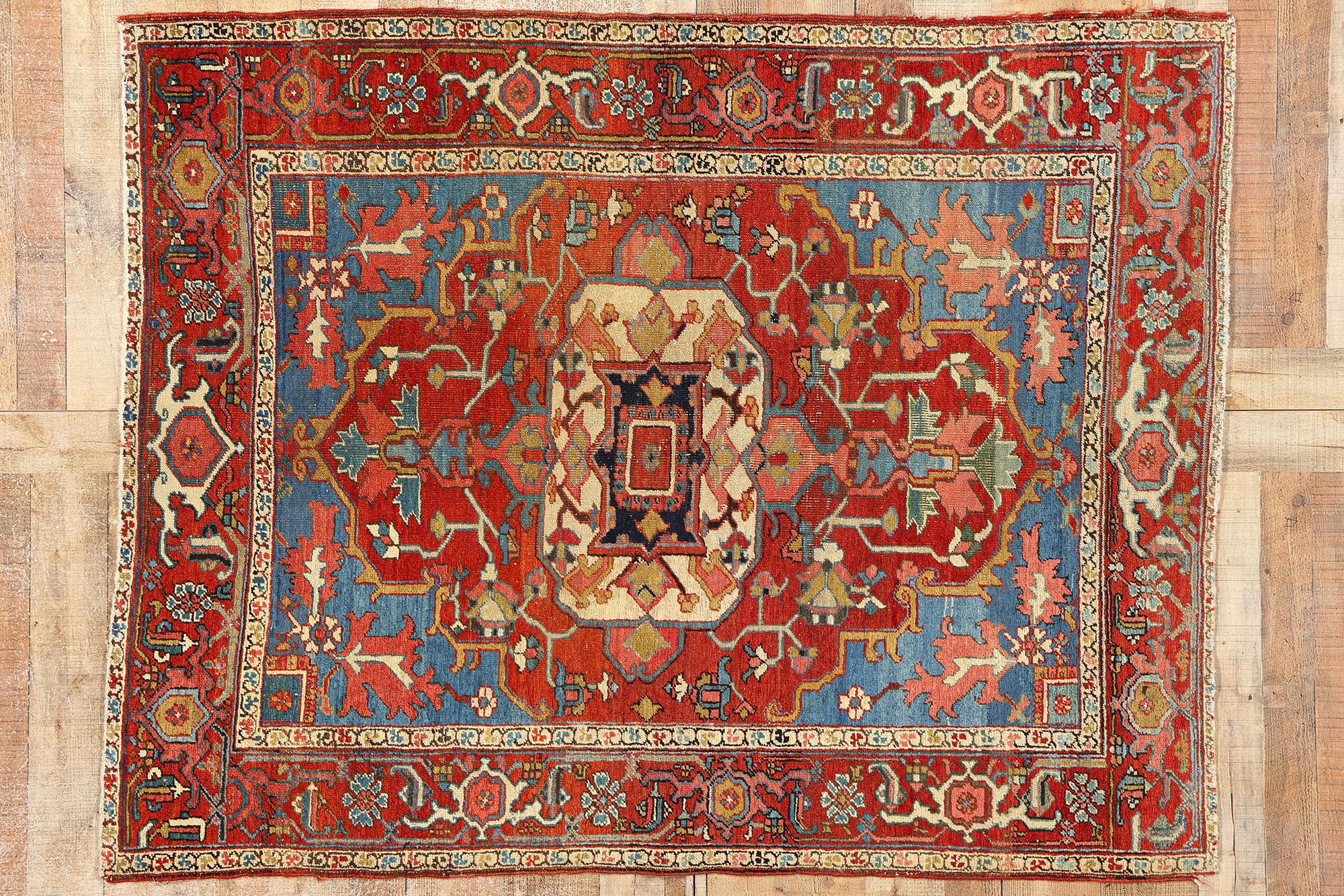 Antique Persian Serapi Rug, Timeless Elegance Meets Modern Style For Sale 2