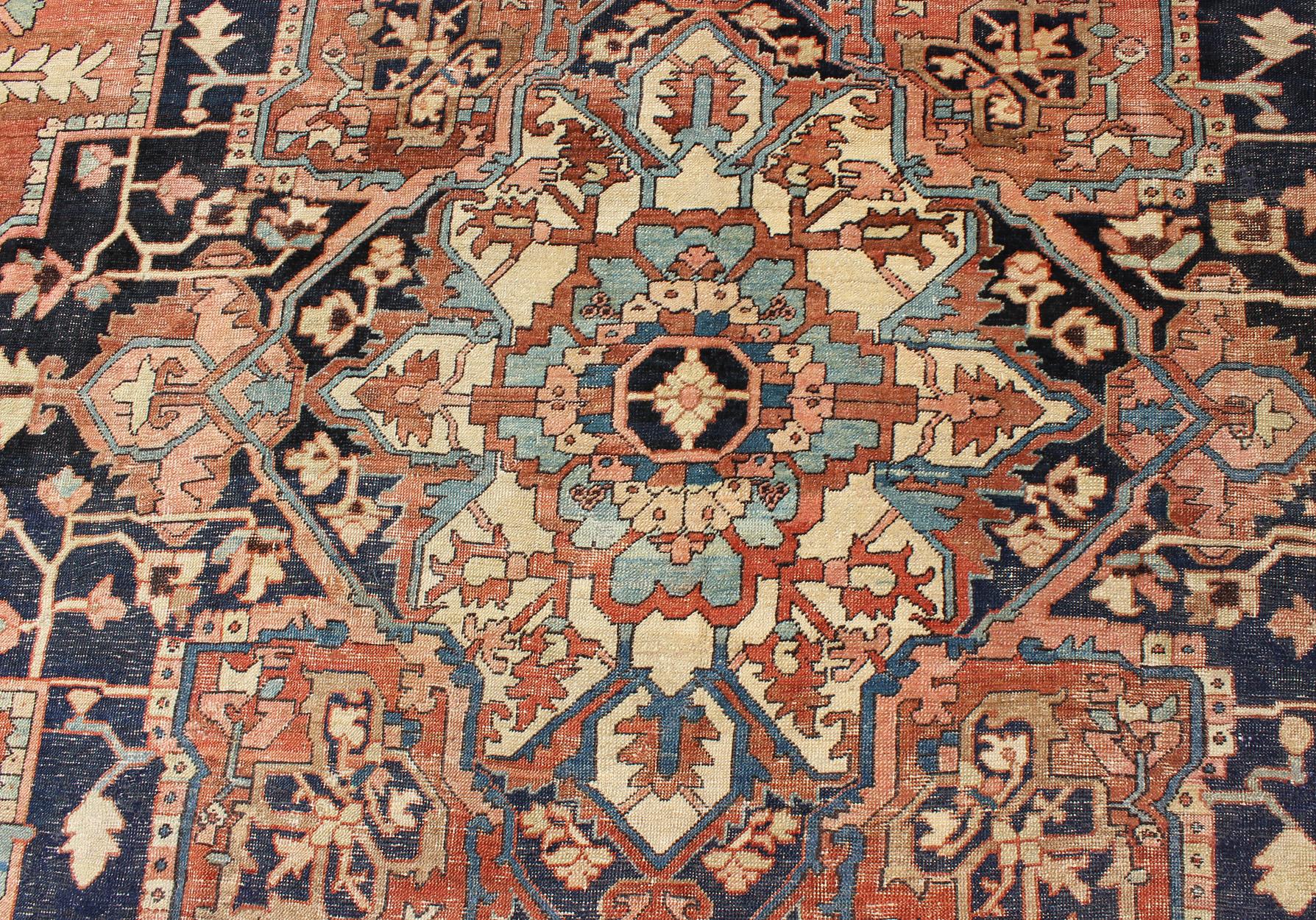 19th Century Antique Persian Serapi Rug Detailed Layered Medallion For Sale 5