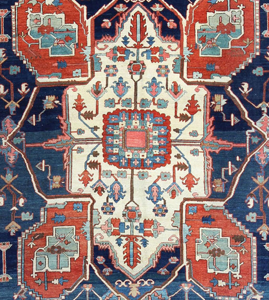 Large Antique Persian Fine Weave Serapi Rug with Bold Geometric Medallion For Sale 2
