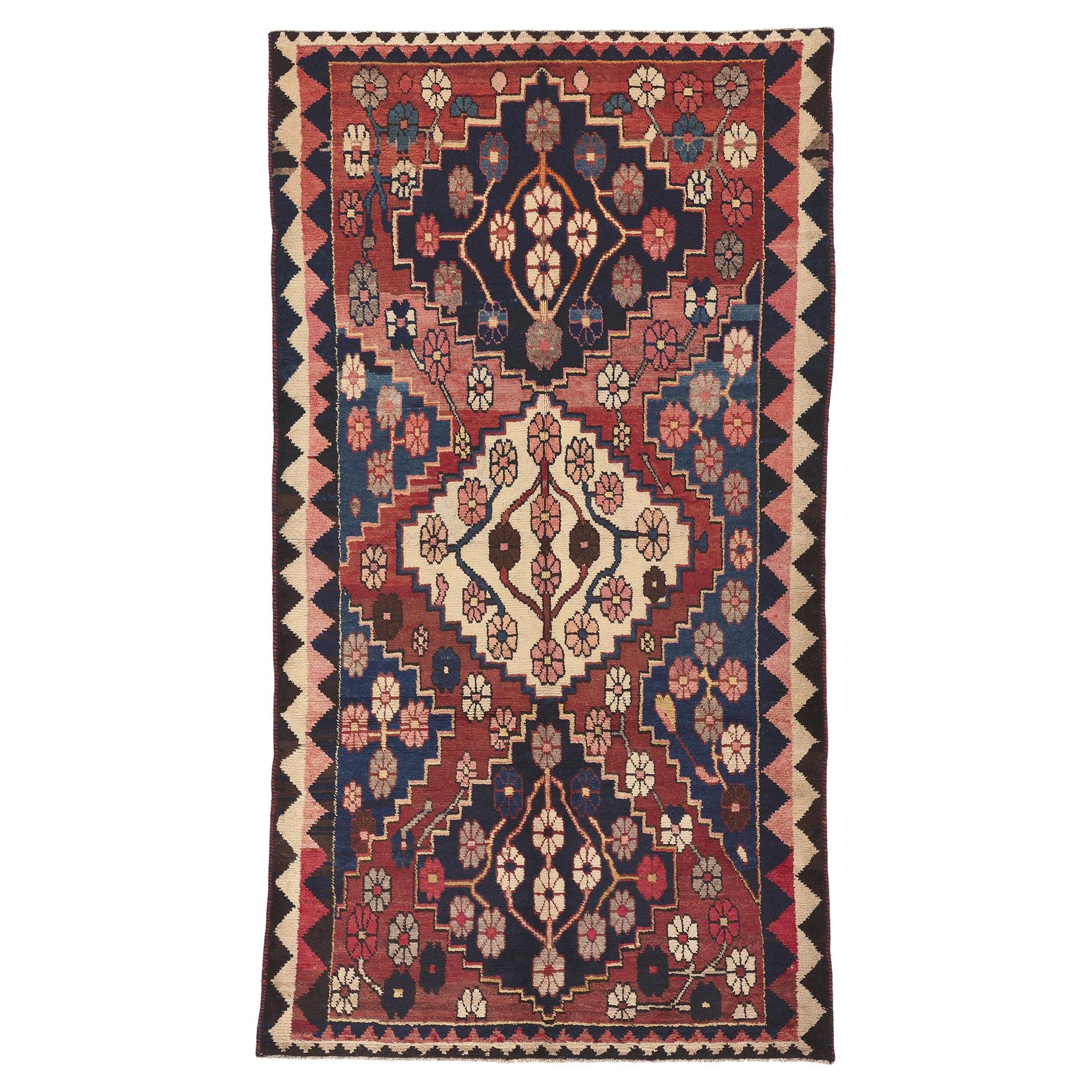 Antique Persian Shiraz Carpet, 04'11 x 09'00