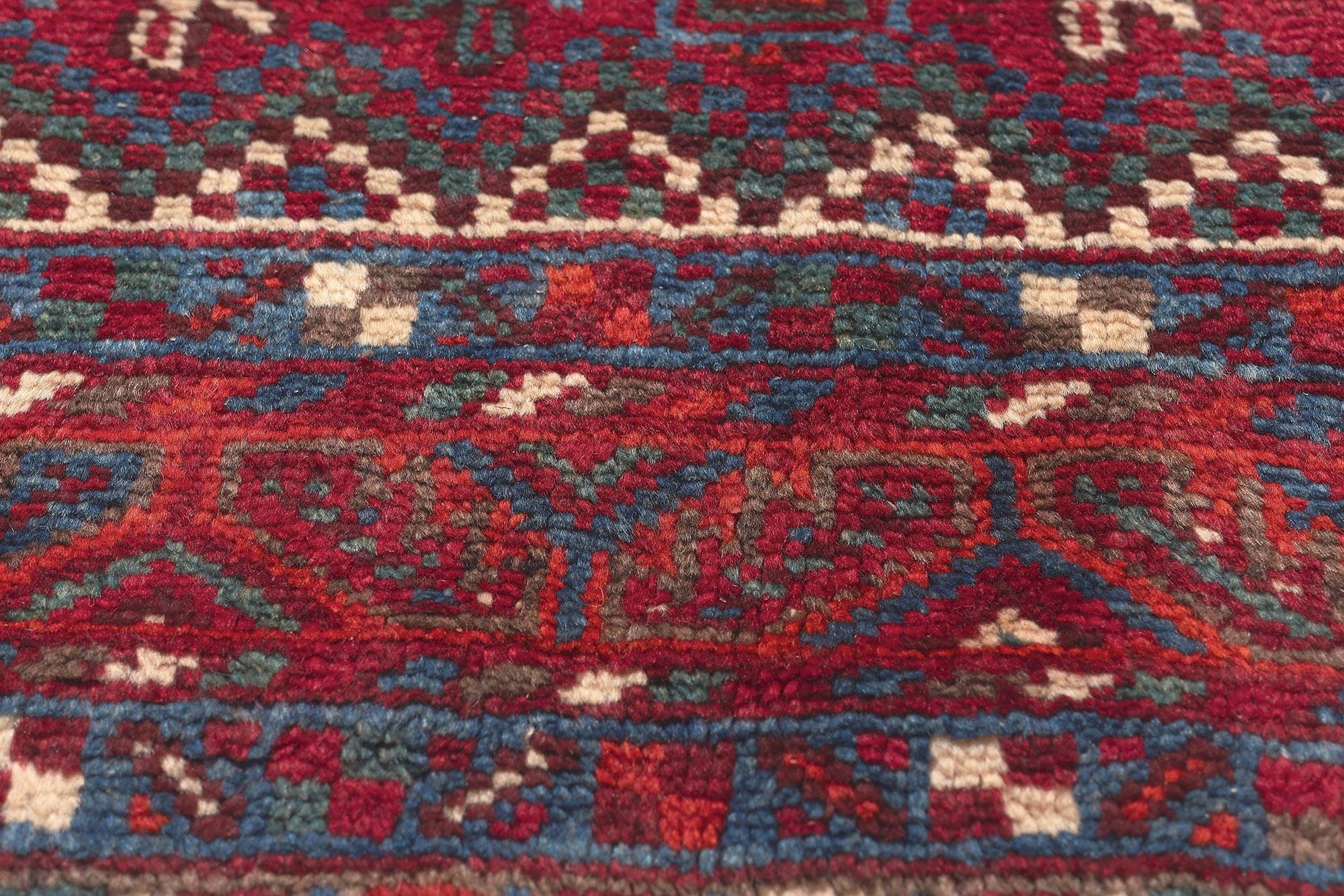 Antique Persian Shiraz Diamond Carpet In Good Condition For Sale In Dallas, TX