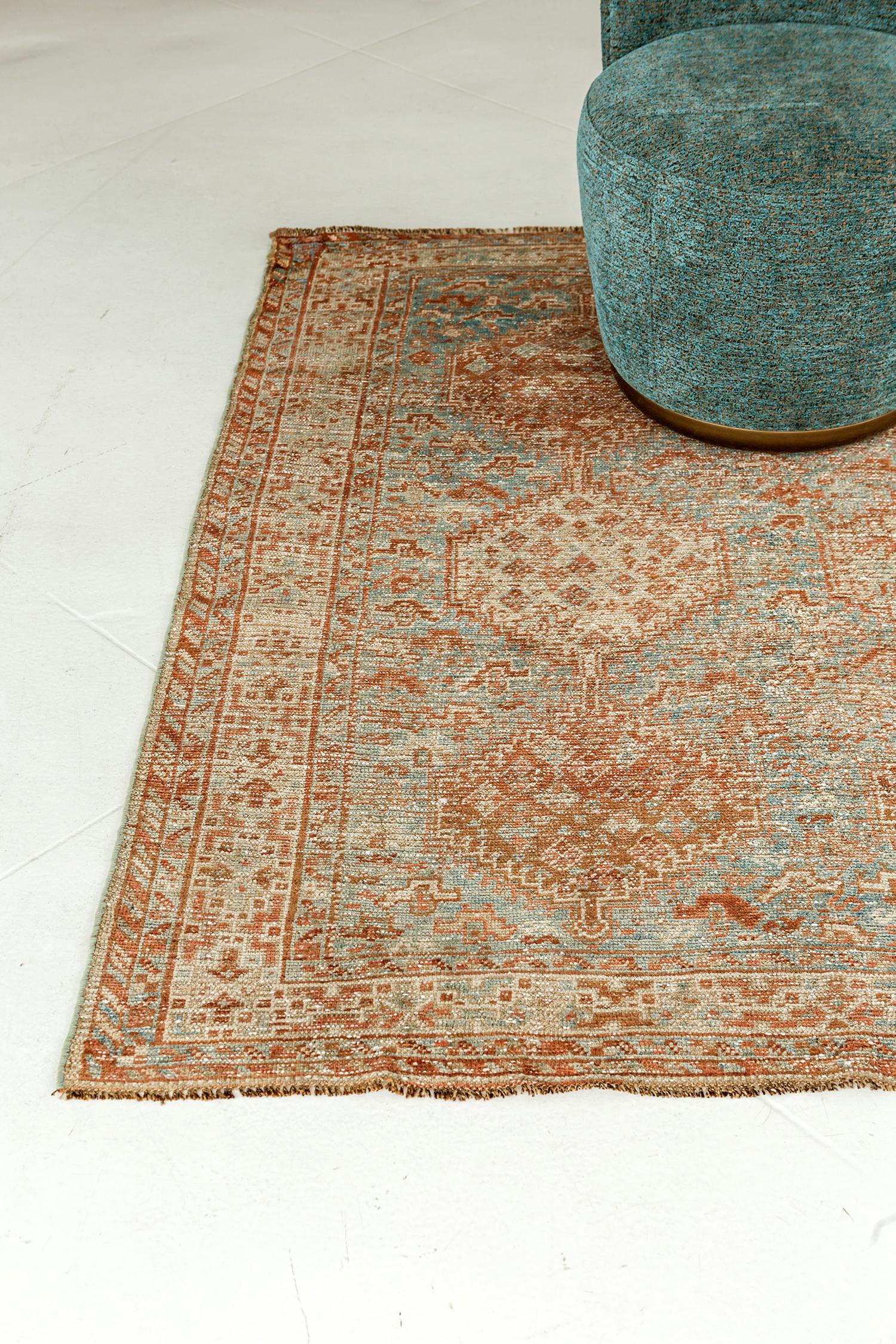 Antique Persian Shiraz In Good Condition For Sale In WEST HOLLYWOOD, CA
