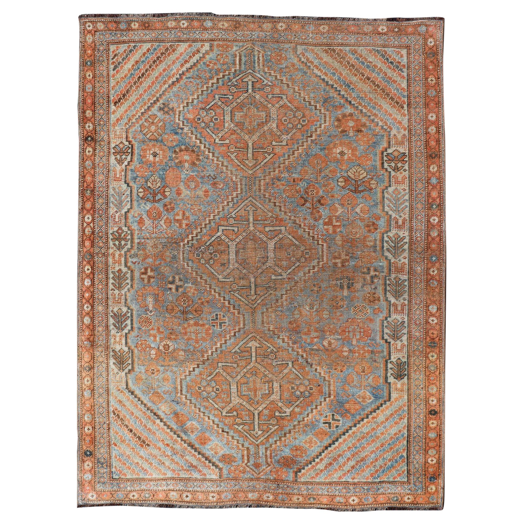 Ancien tapis persan Shiraz avec médaillons géométriques centraux 3'8 x 5'1