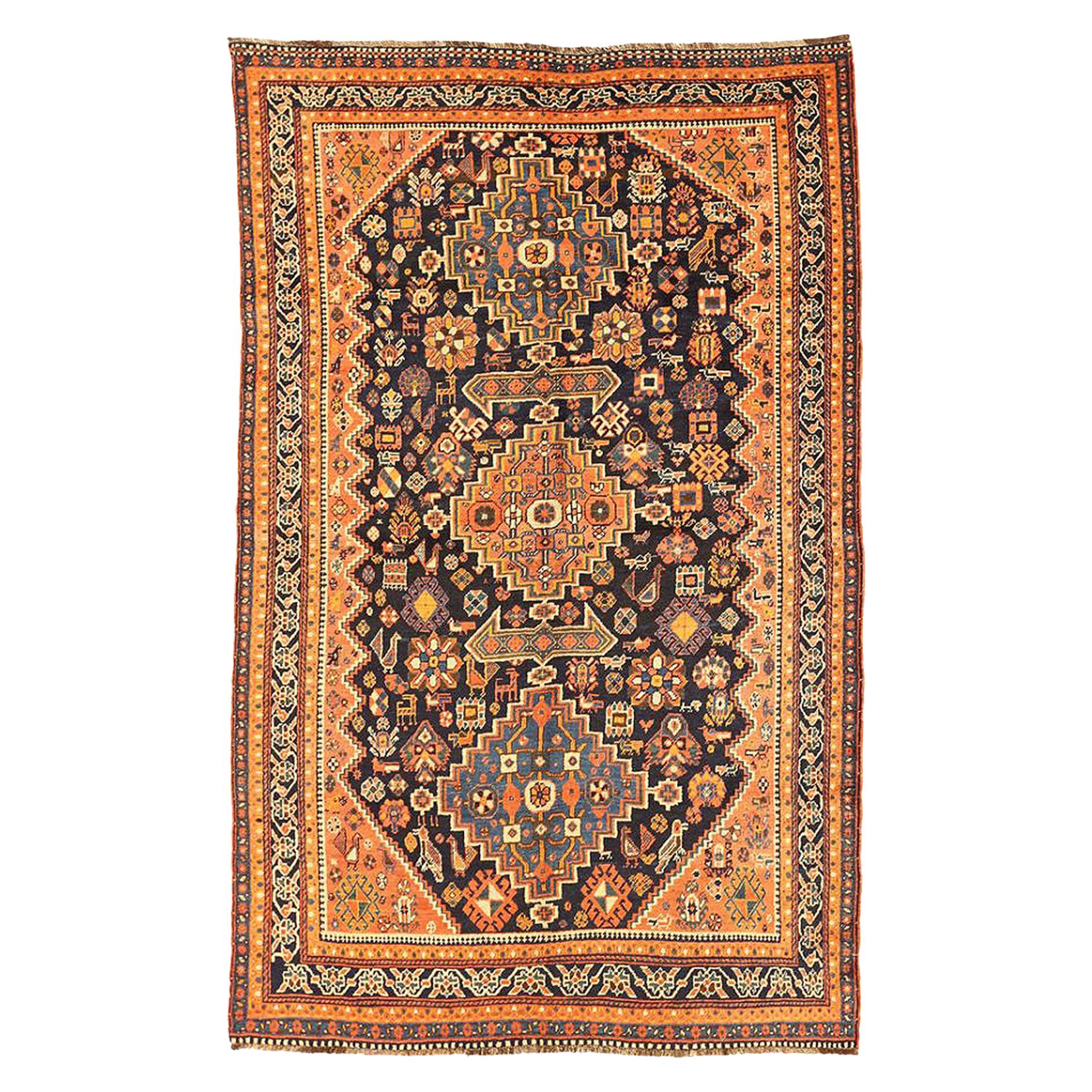Antiker persischer Schiraz-Teppich mit floralen und geometrischen Medaillons im Allover-Look