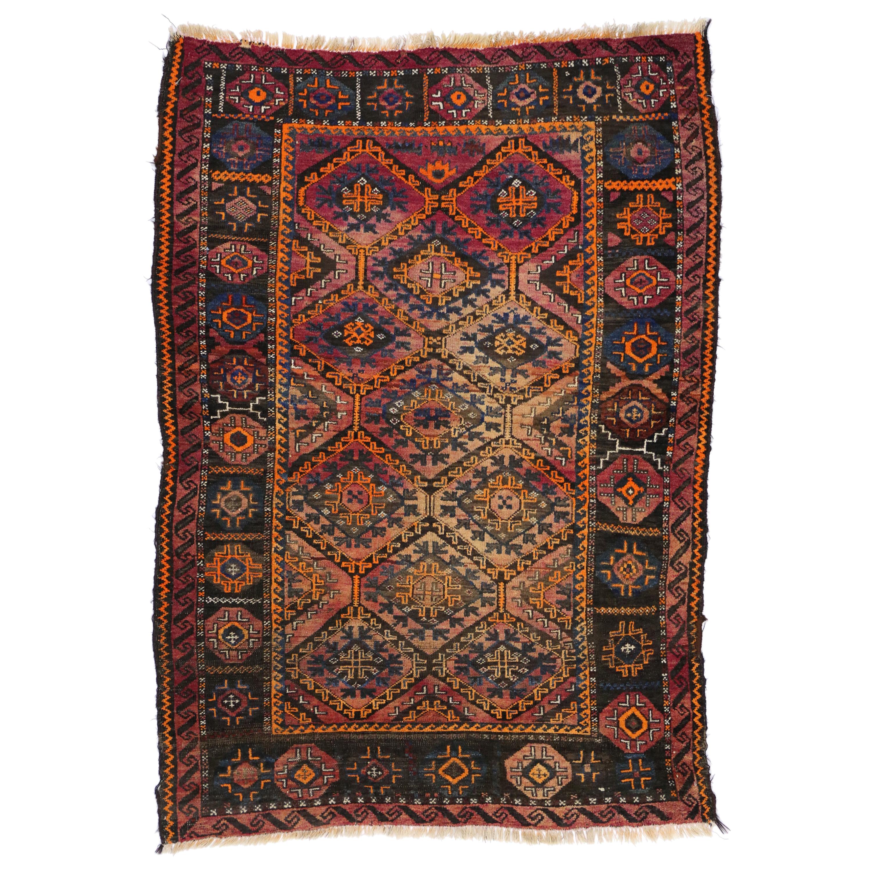 Tapis persan antique Shiraz avec style tribal moderne de l'époque médiévale