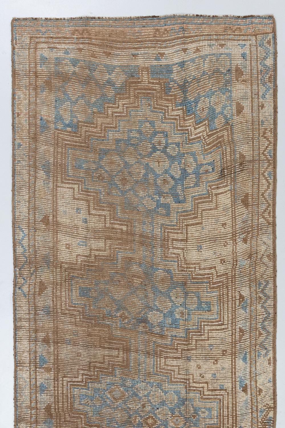 Antique Persian Shiraz Runner Rug In Good Condition In West Palm Beach, FL
